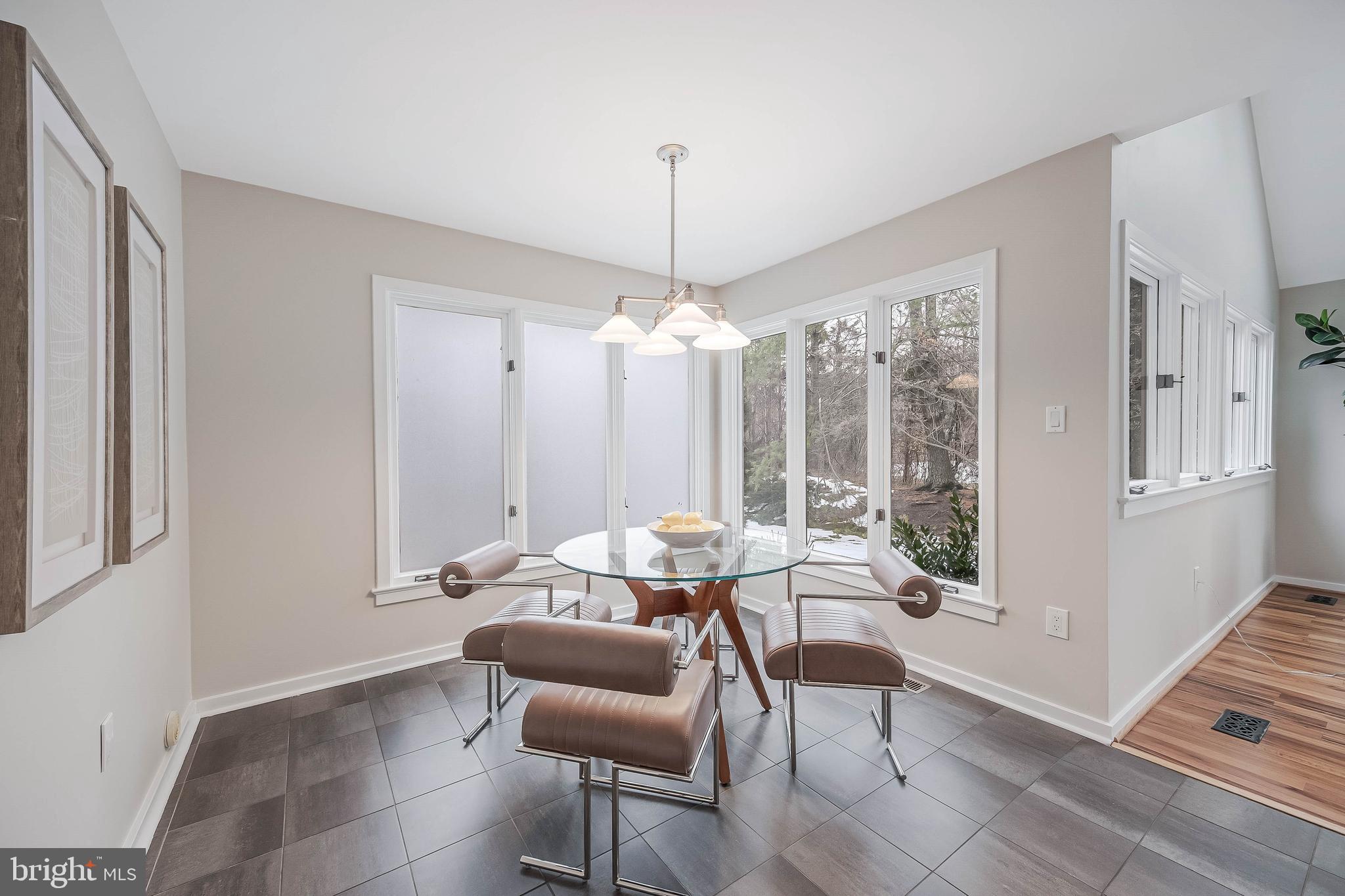 RESTON - Residential