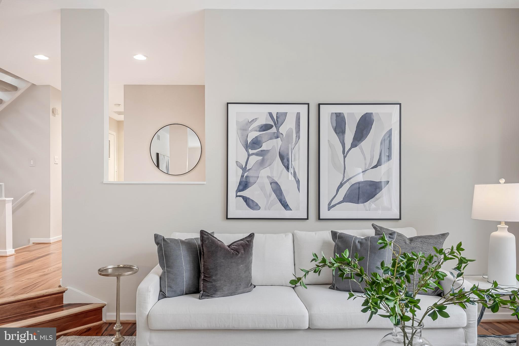 RESTON - Residential