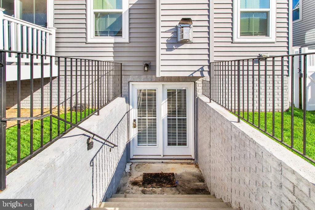 SHIPLEY HOMESTEAD - Residential Lease