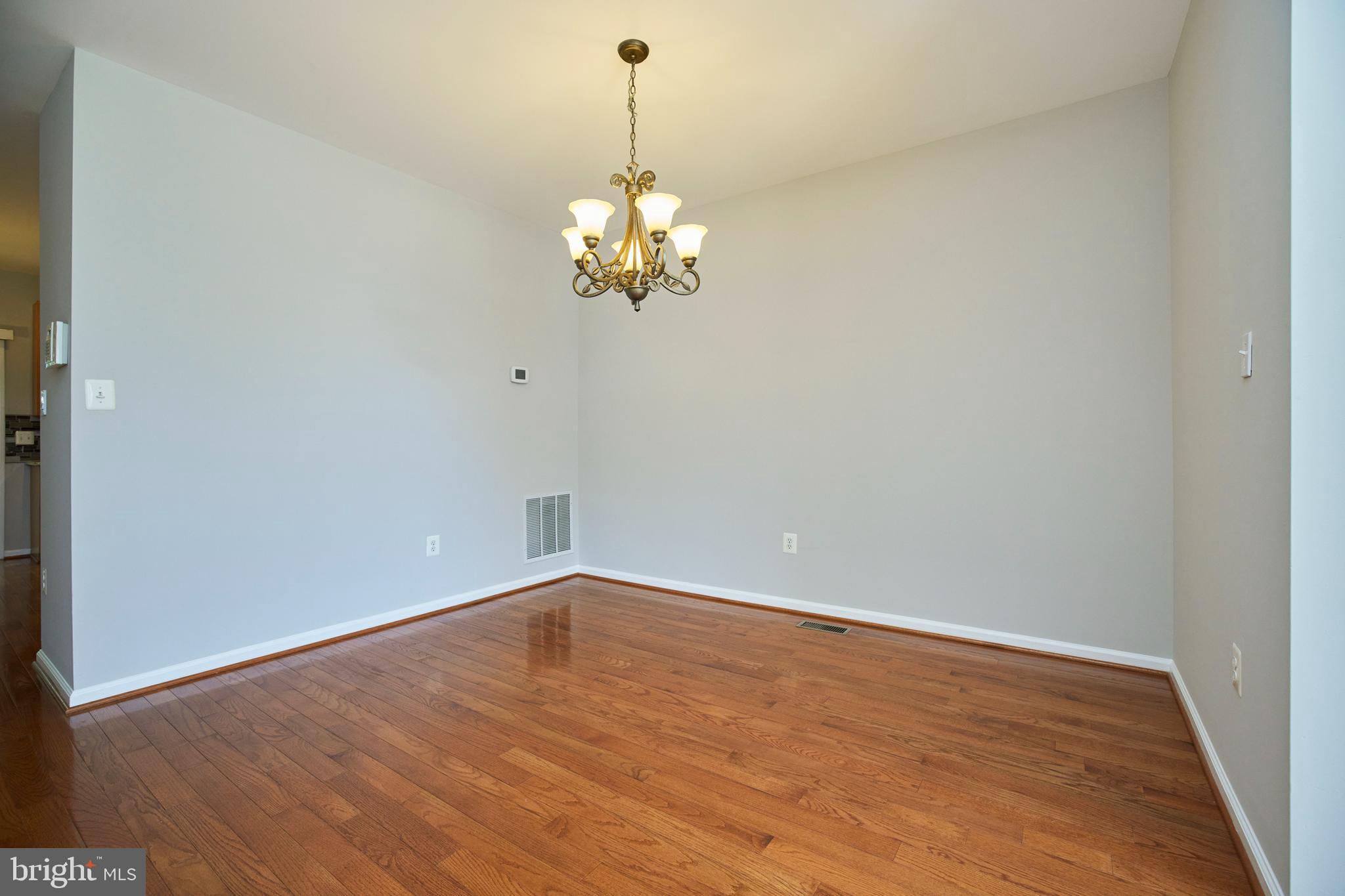 ASHBURN VILLAGE - Residential Lease