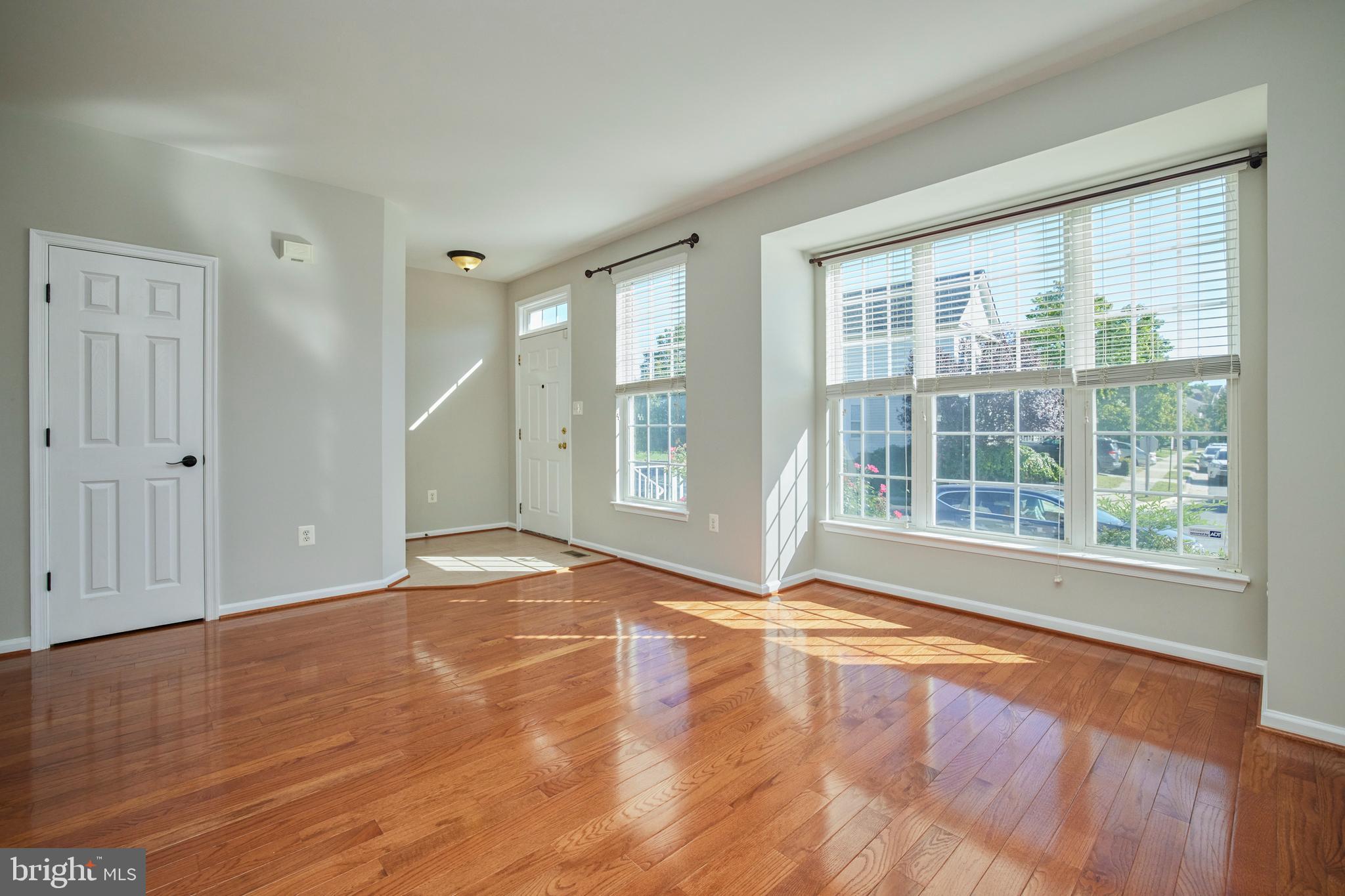 ASHBURN VILLAGE - Residential Lease