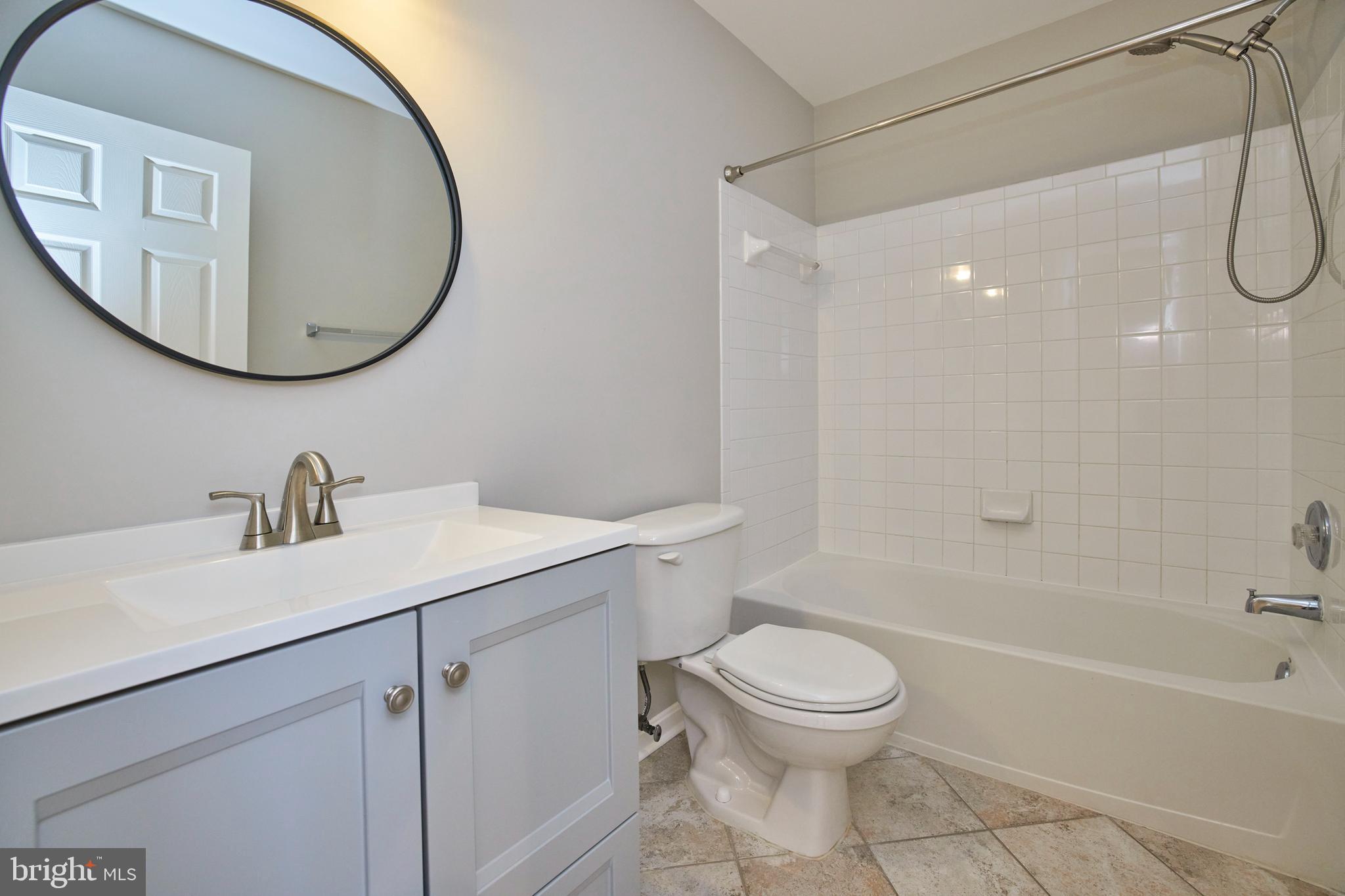 ASHBURN VILLAGE - Residential Lease