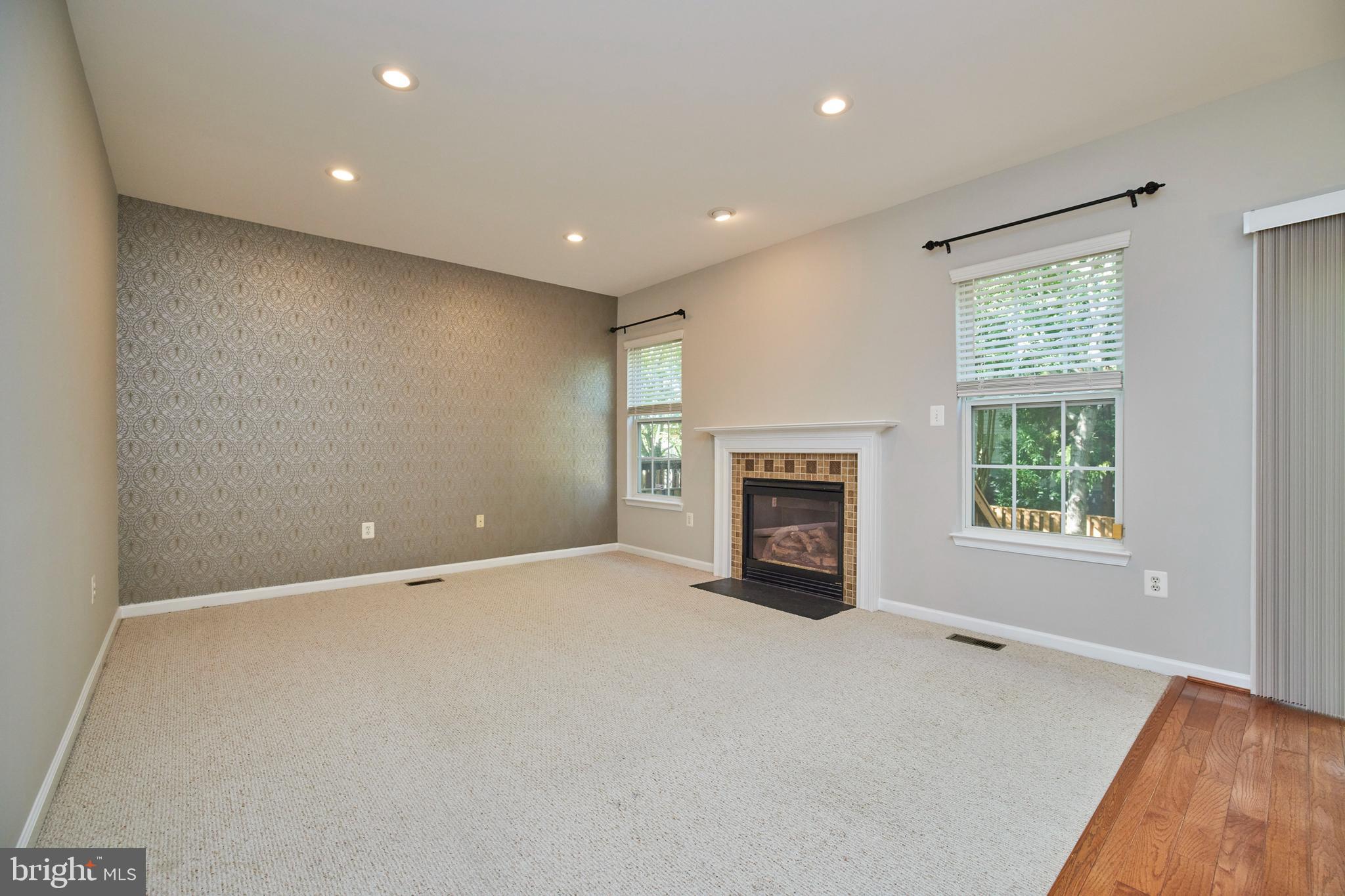 ASHBURN VILLAGE - Residential Lease