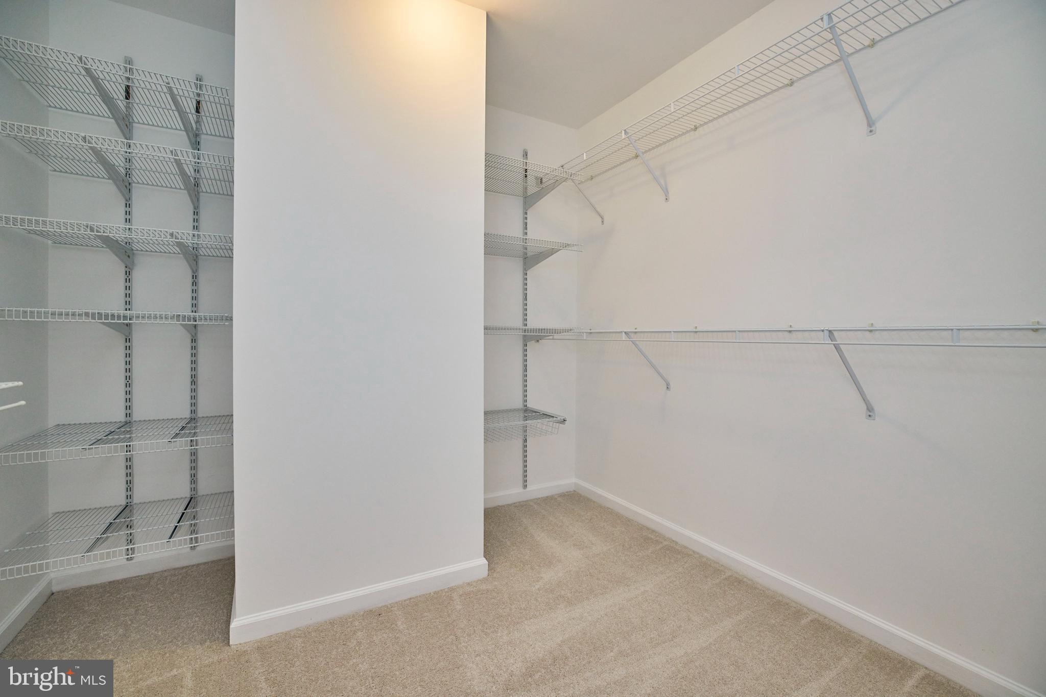 ASHBURN VILLAGE - Residential Lease