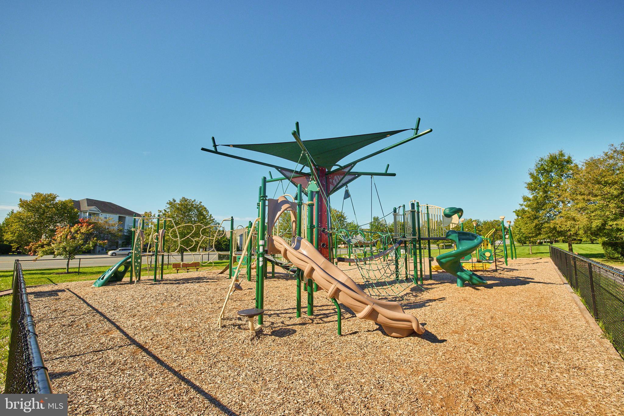 ASHBURN VILLAGE - Residential Lease