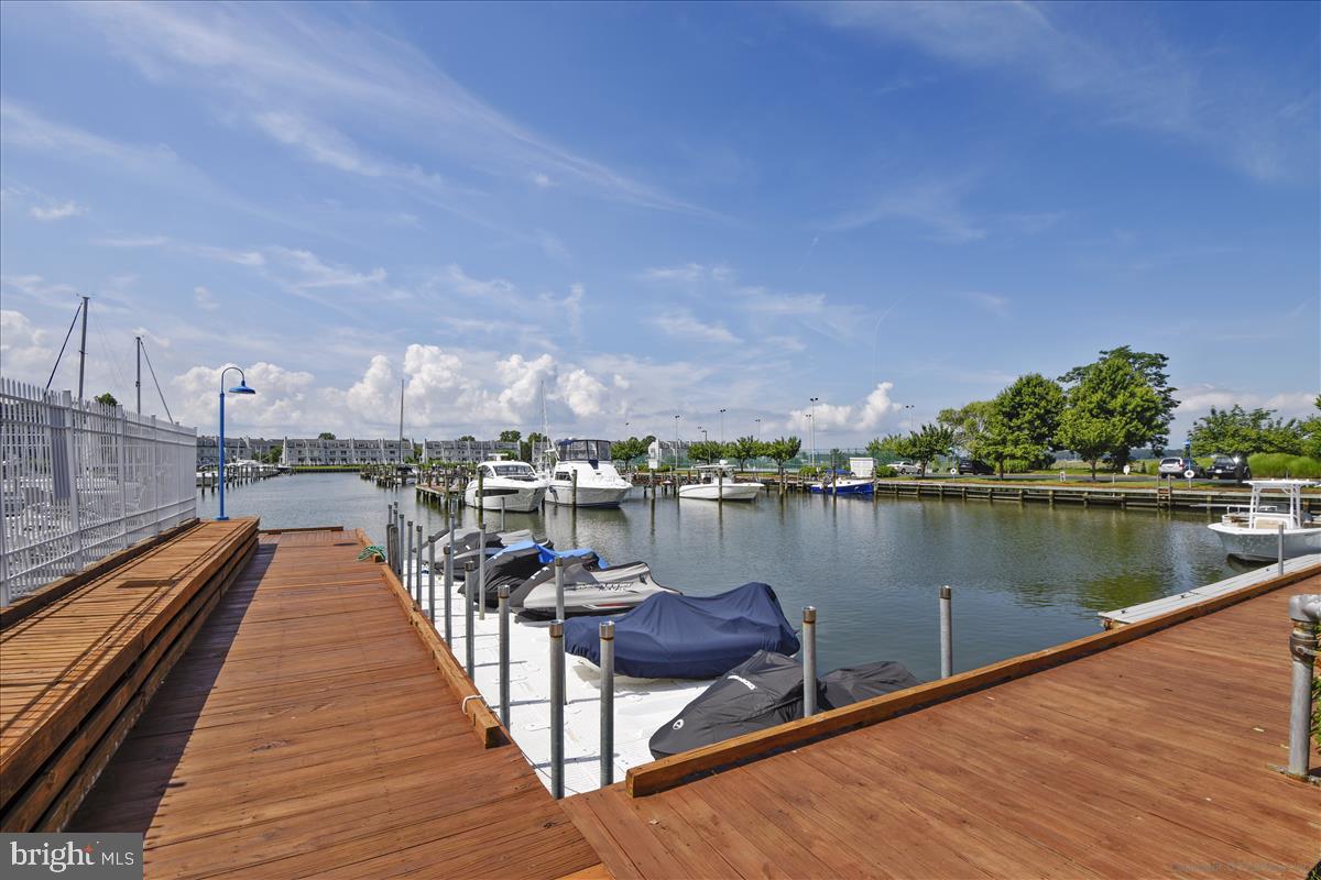 OYSTER COVE - Residential