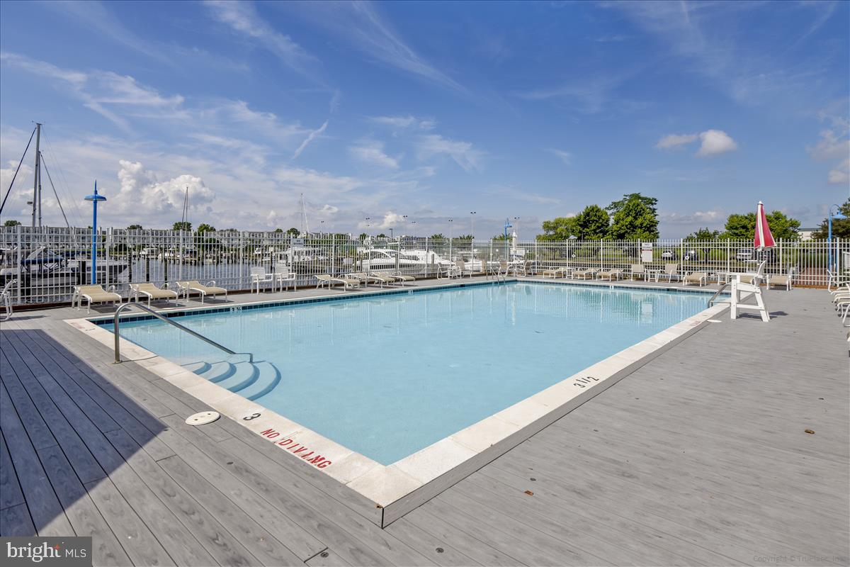 OYSTER COVE - Residential