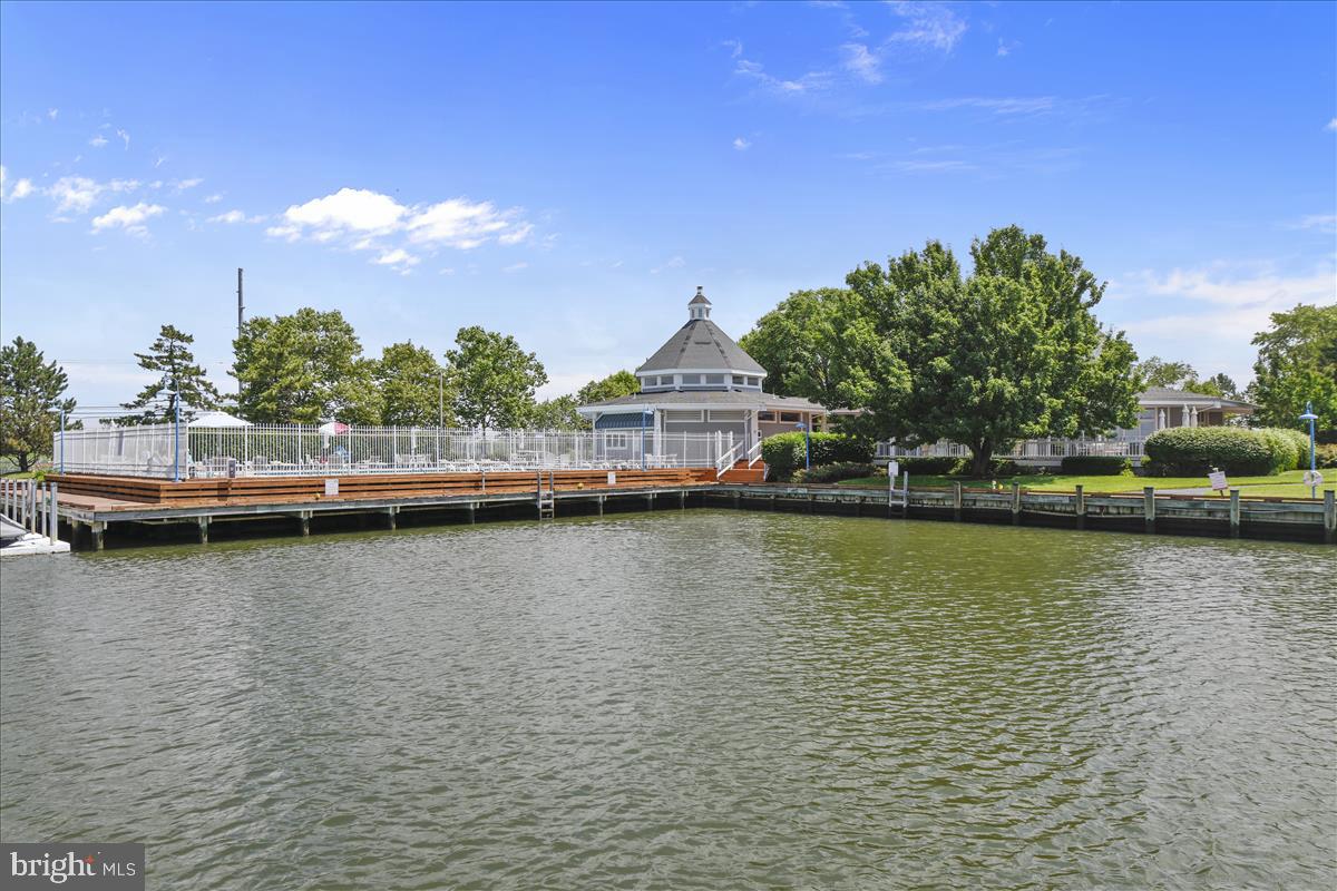 OYSTER COVE - Residential