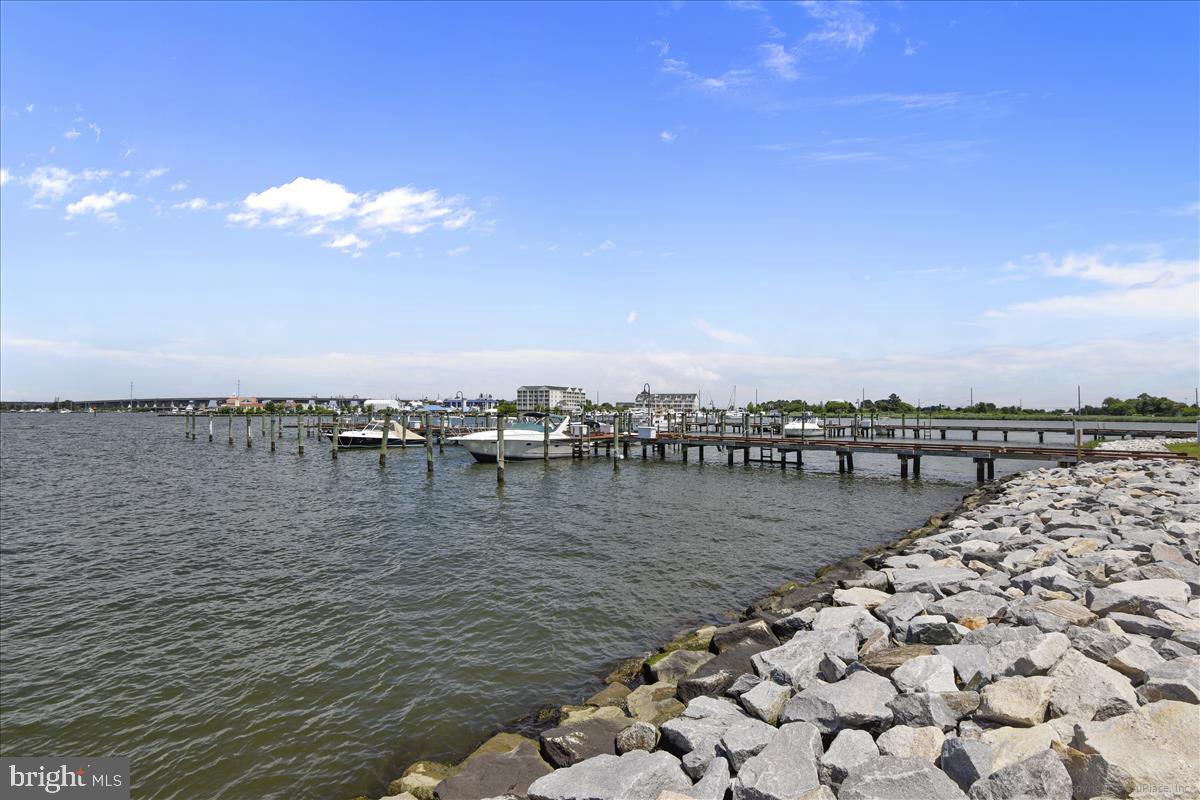 OYSTER COVE - Residential