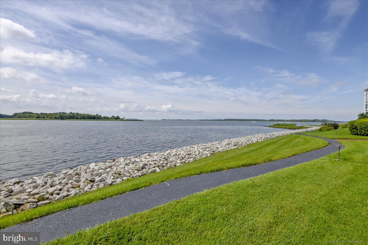 OYSTER COVE - Residential