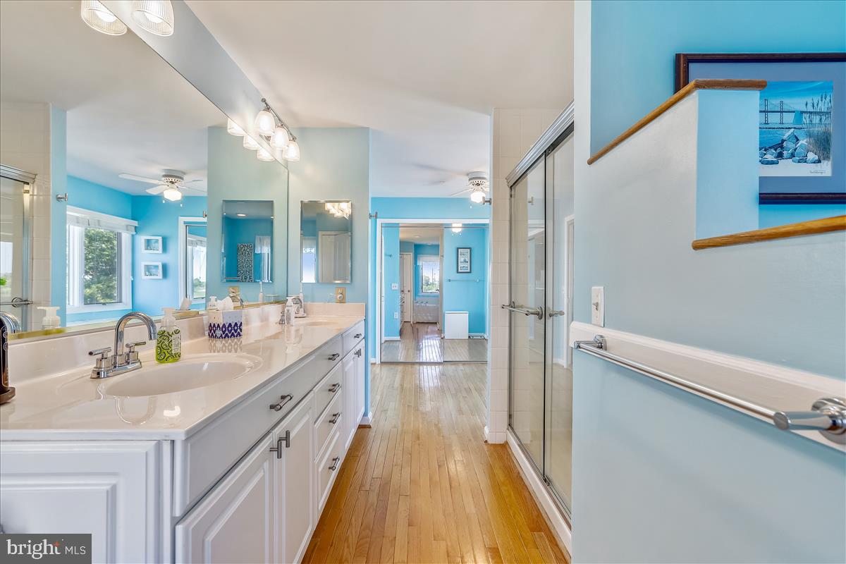 OYSTER COVE - Residential