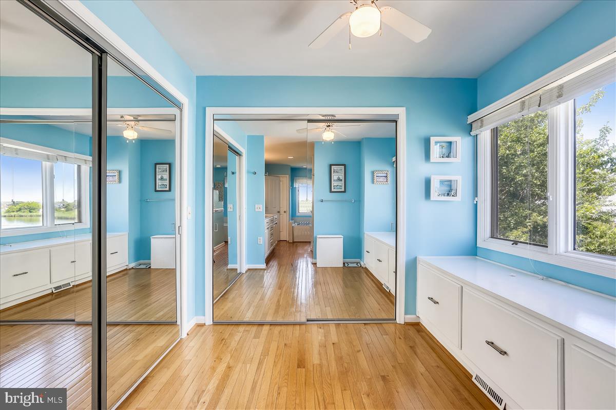 OYSTER COVE - Residential