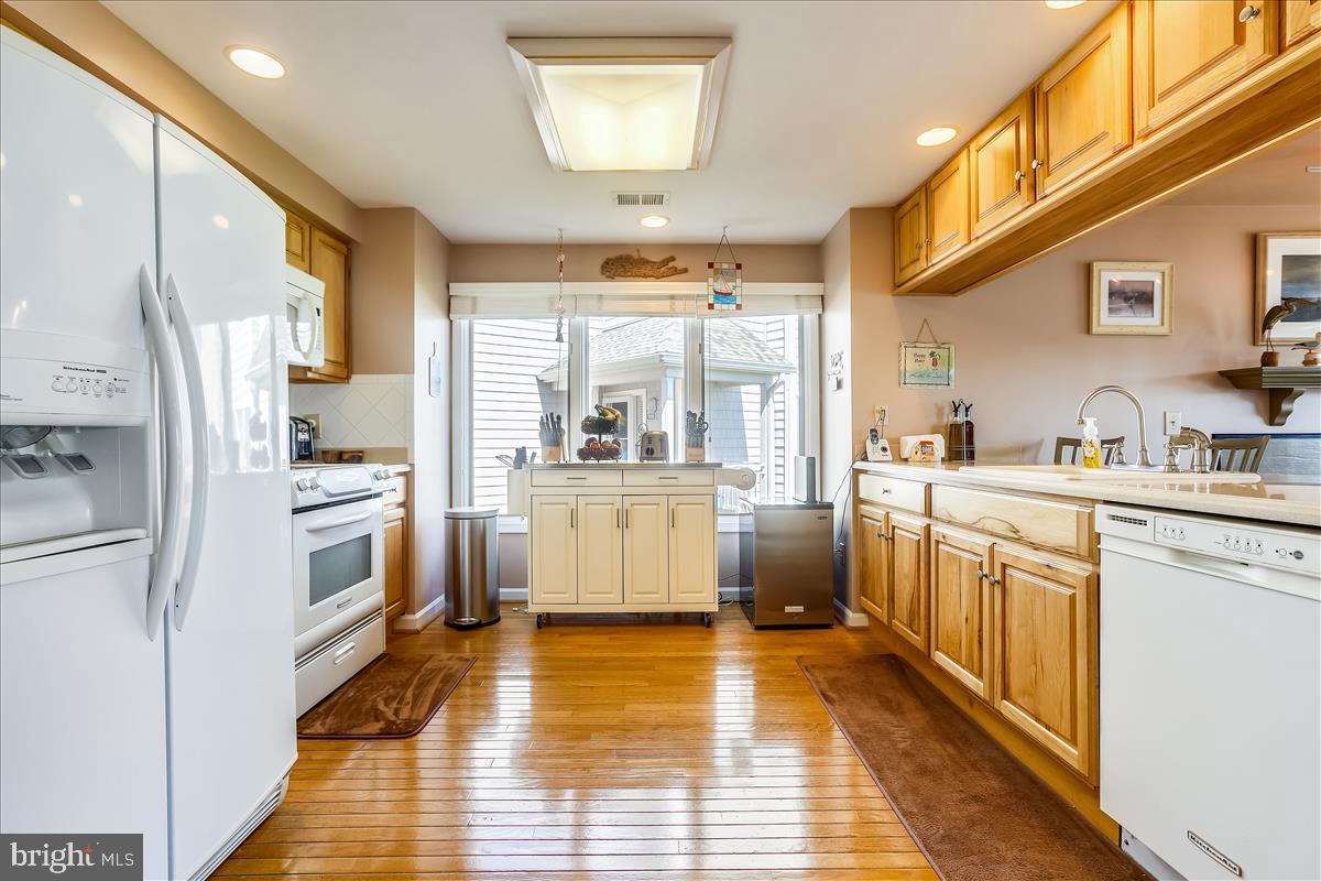 OYSTER COVE - Residential