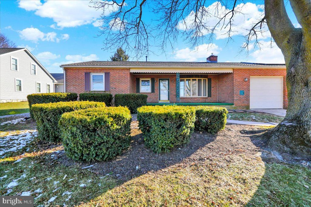 Photo of 118 W Metzler Road, EPHRATA, PA 17522 (MLS # PALA2063034)