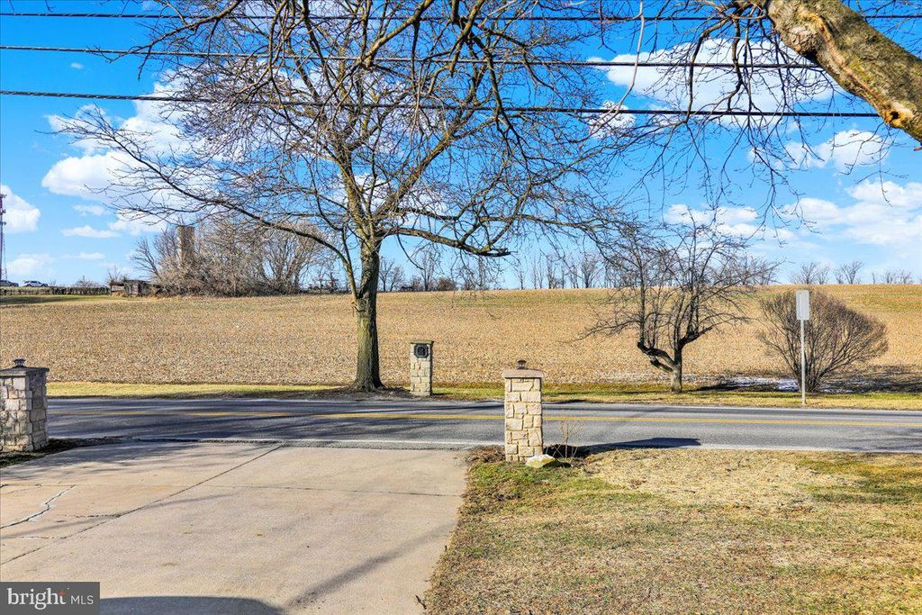 Photo of 118 W Metzler Road, EPHRATA, PA 17522 (MLS # PALA2063034)