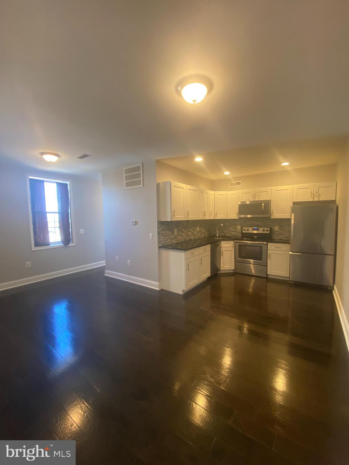 POPLAR - Residential Lease