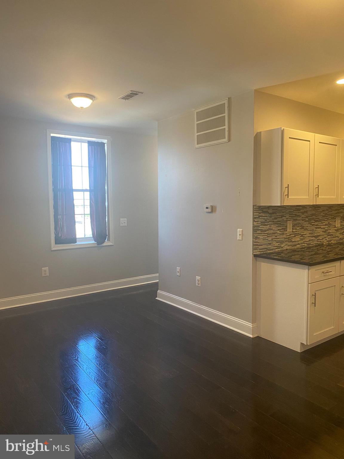 POPLAR - Residential Lease