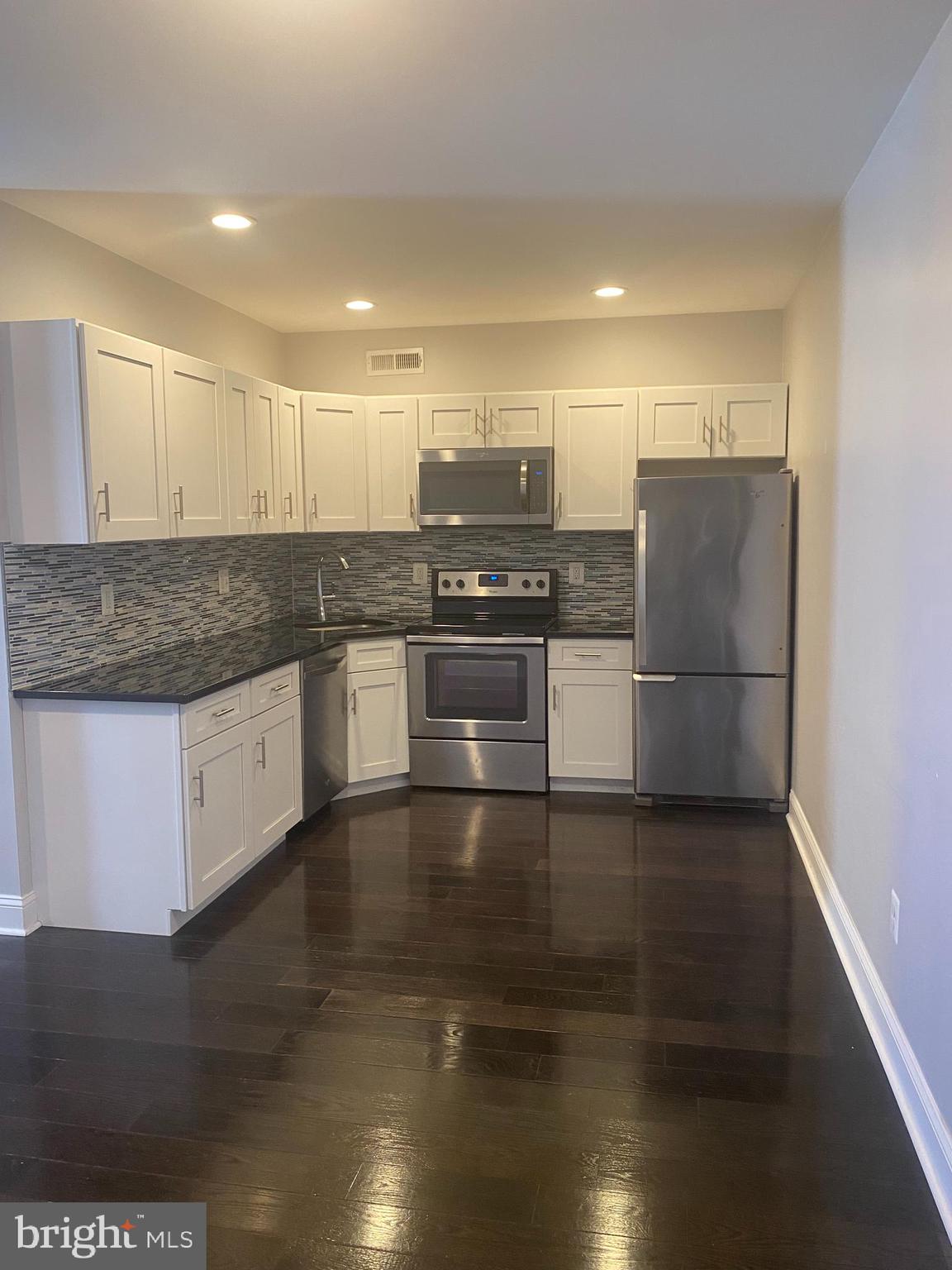 POPLAR - Residential Lease