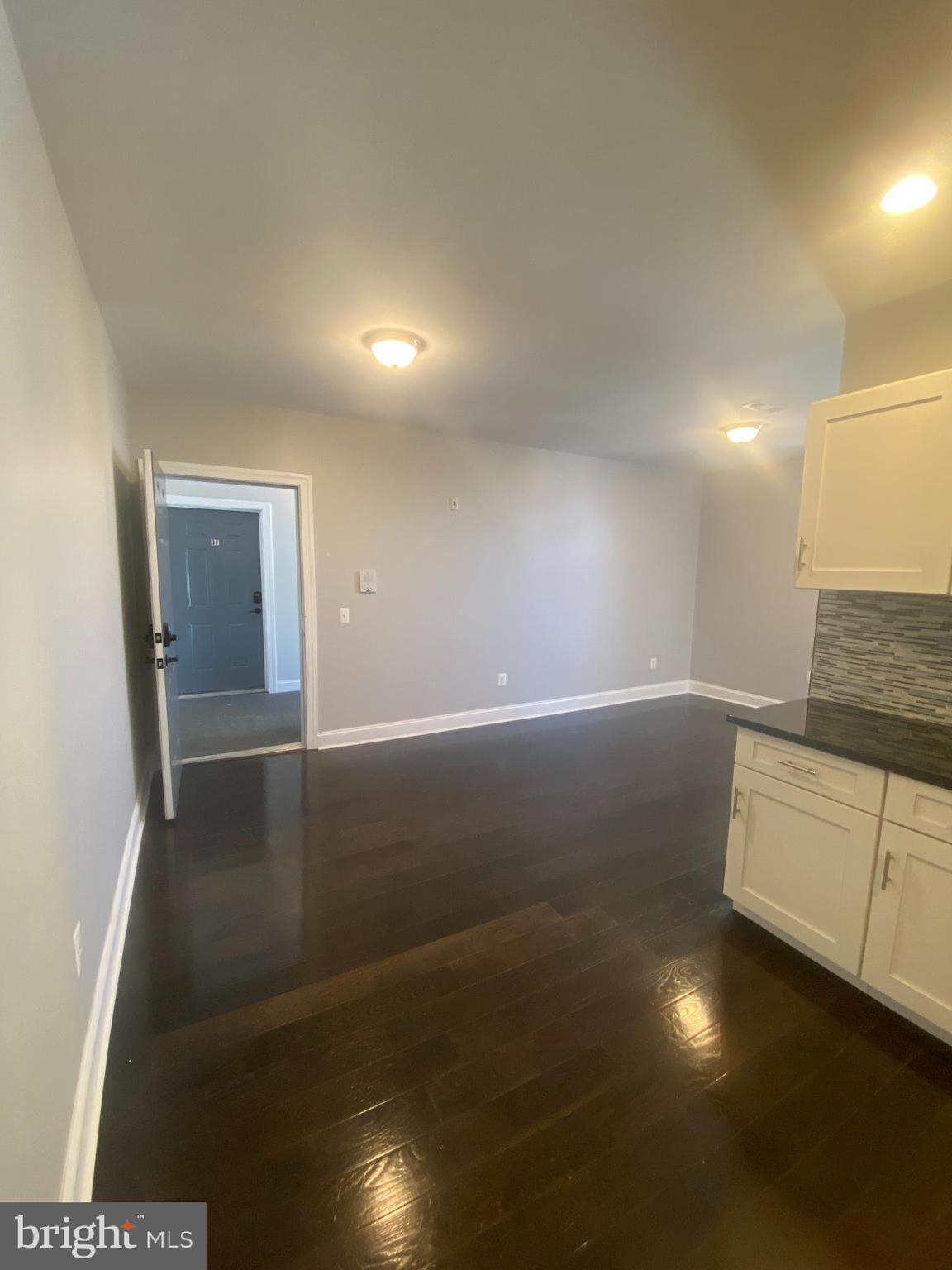 POPLAR - Residential Lease