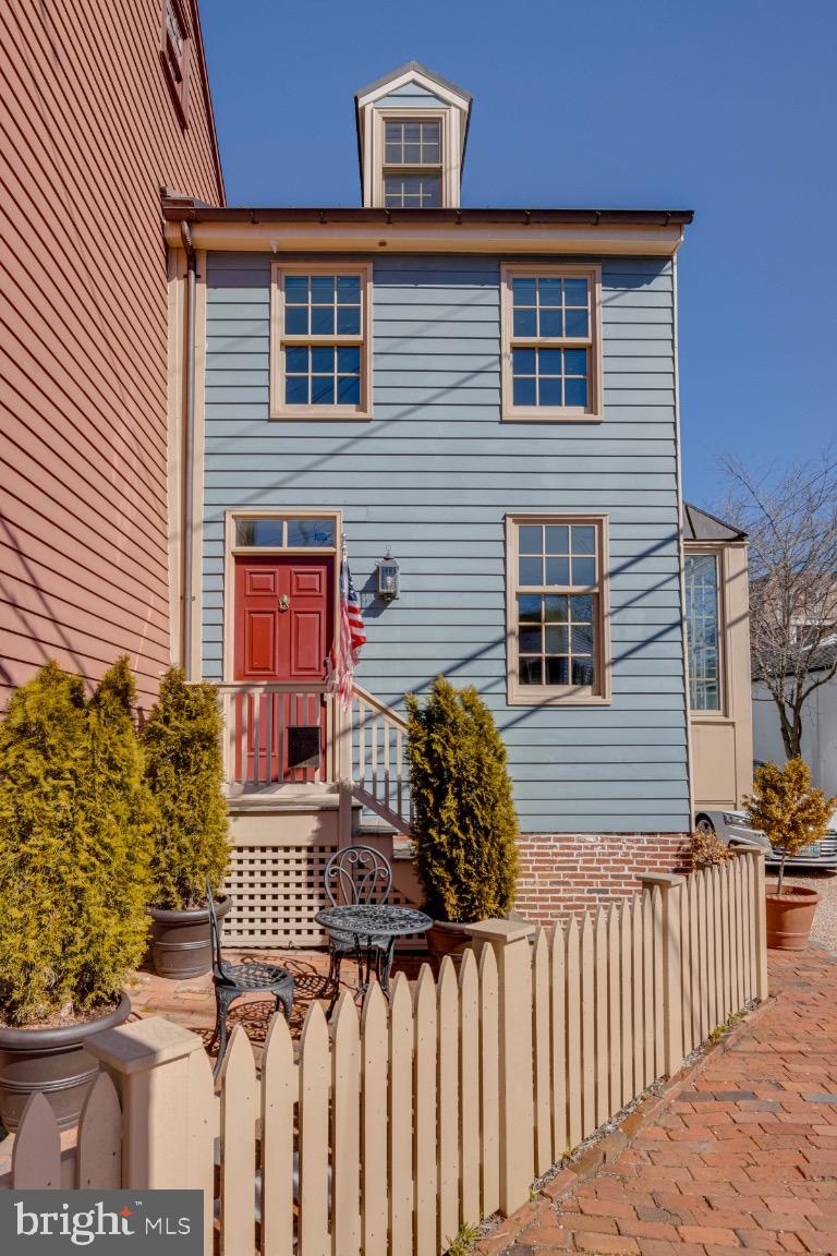 HISTORIC DISTRICT - Residential