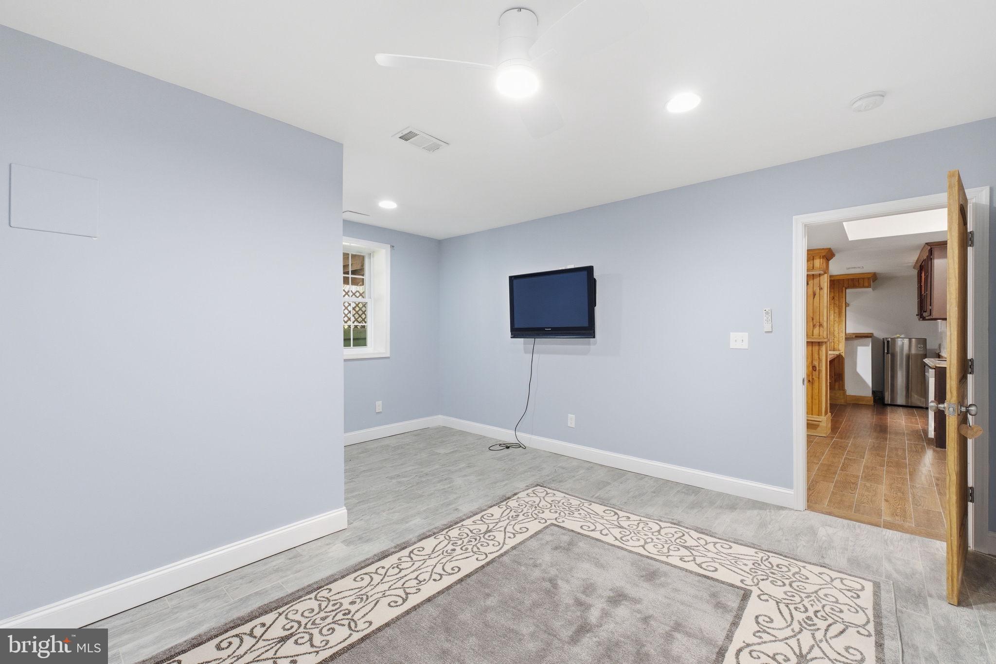 BARRINGTON - Residential