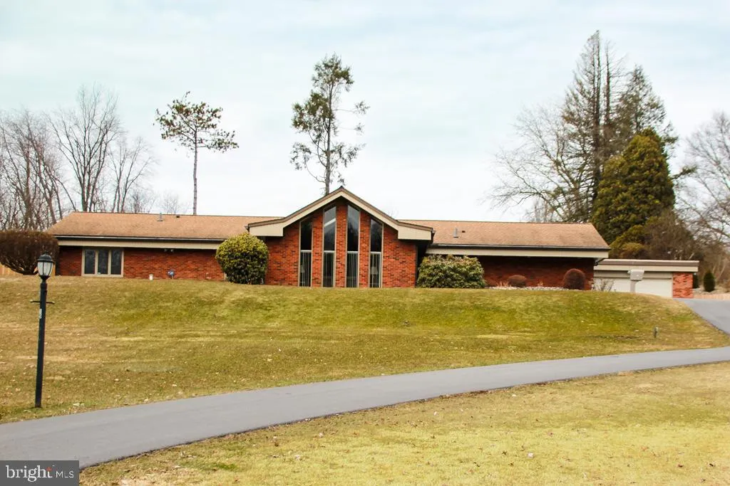 15 Valley Road, Lewistown, PA 17044