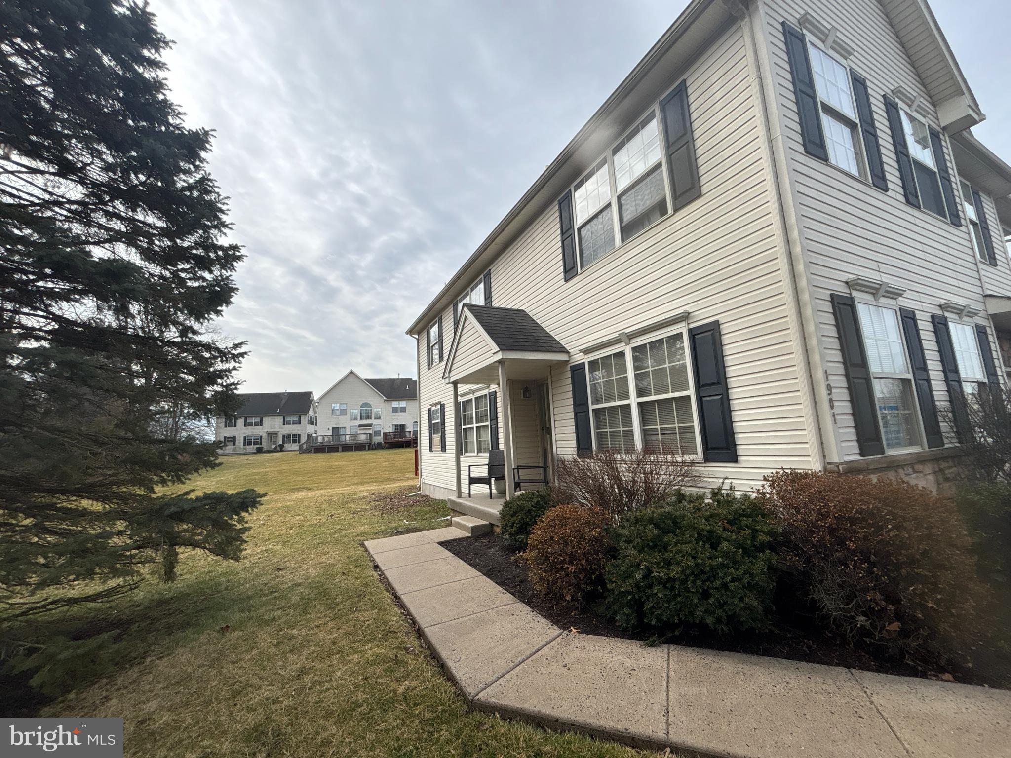 WATERFORD GREENE - Residential