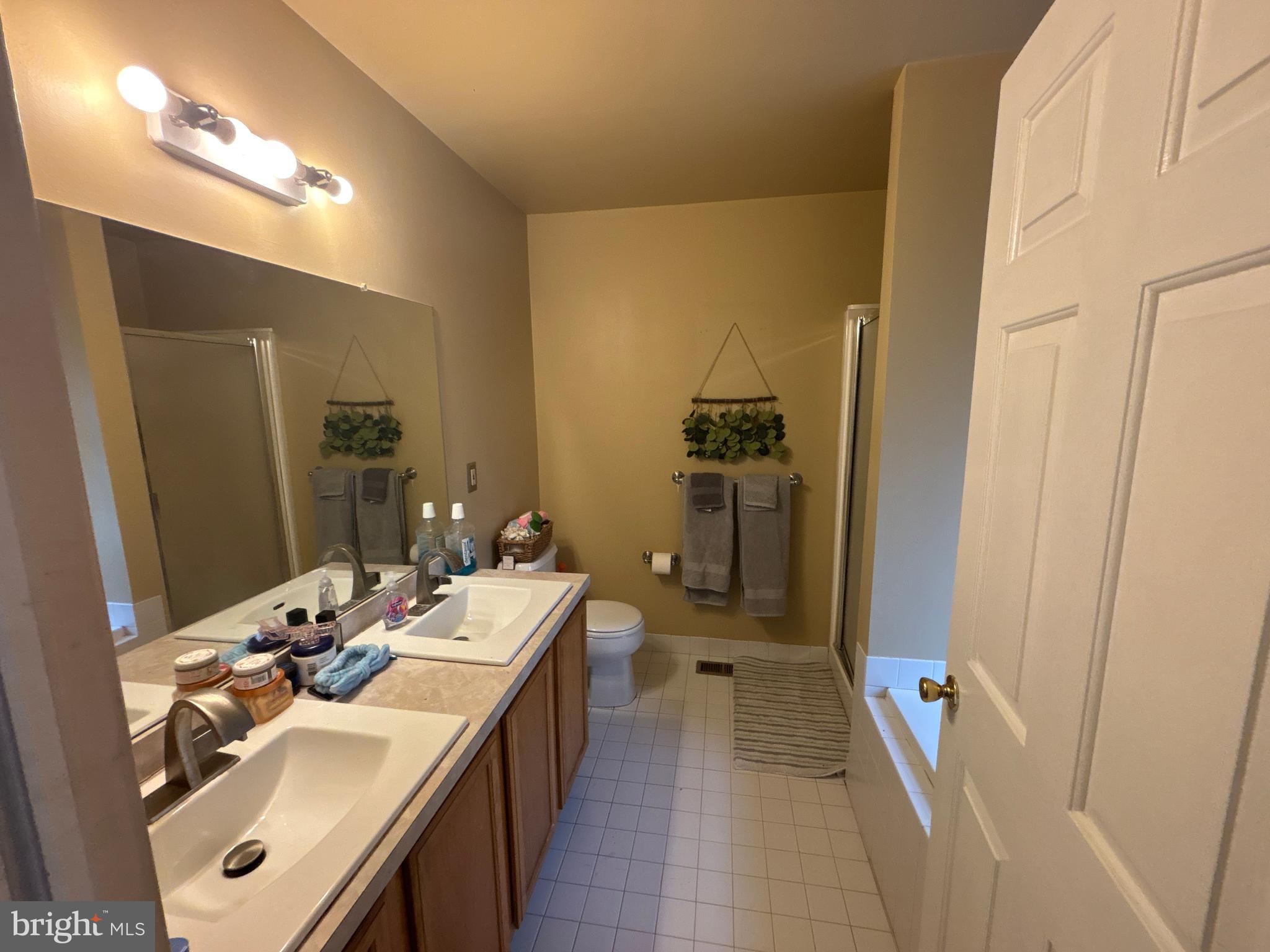 WATERFORD GREENE - Residential