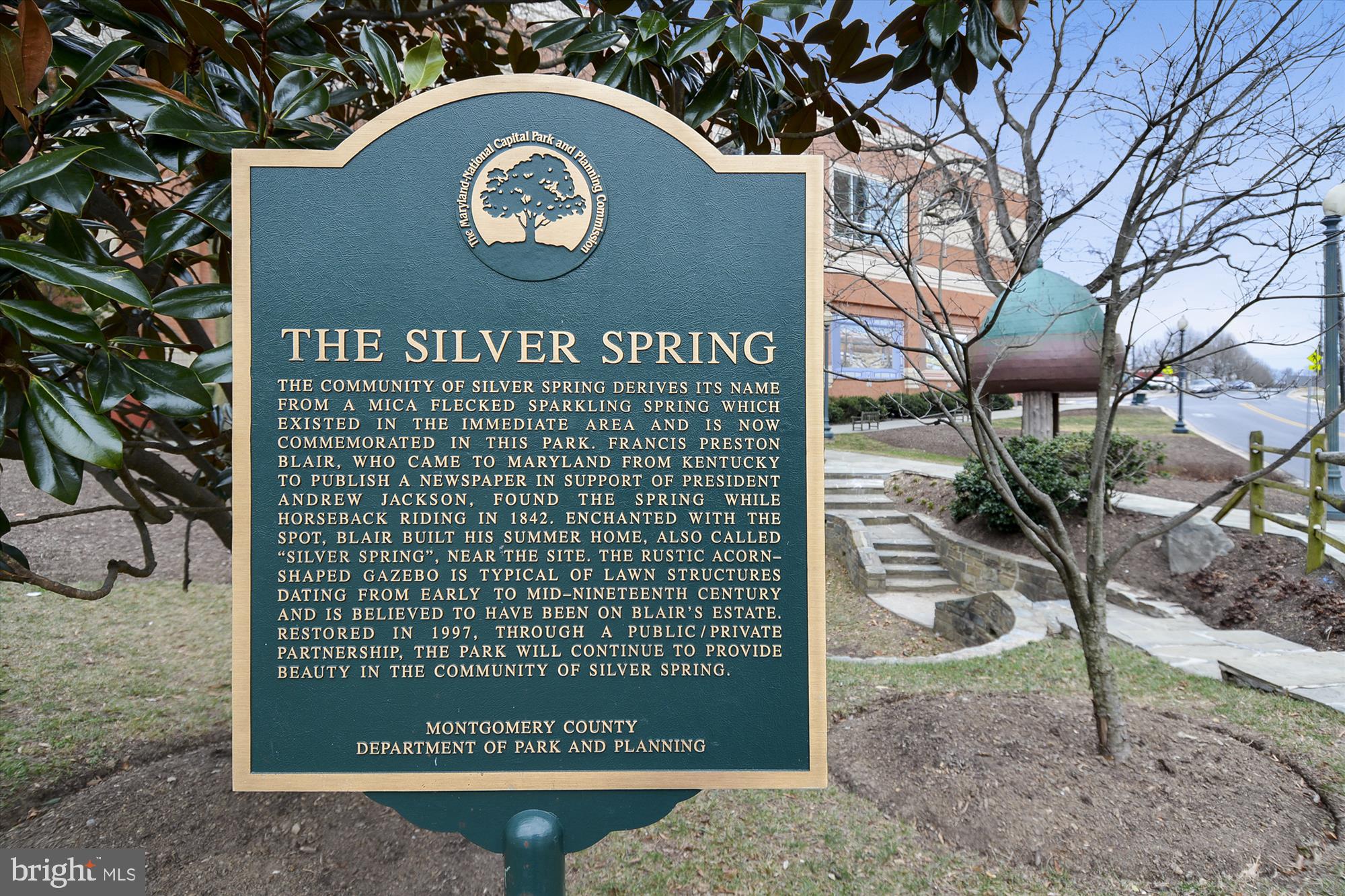 SPRINGBROOK MANOR - Residential