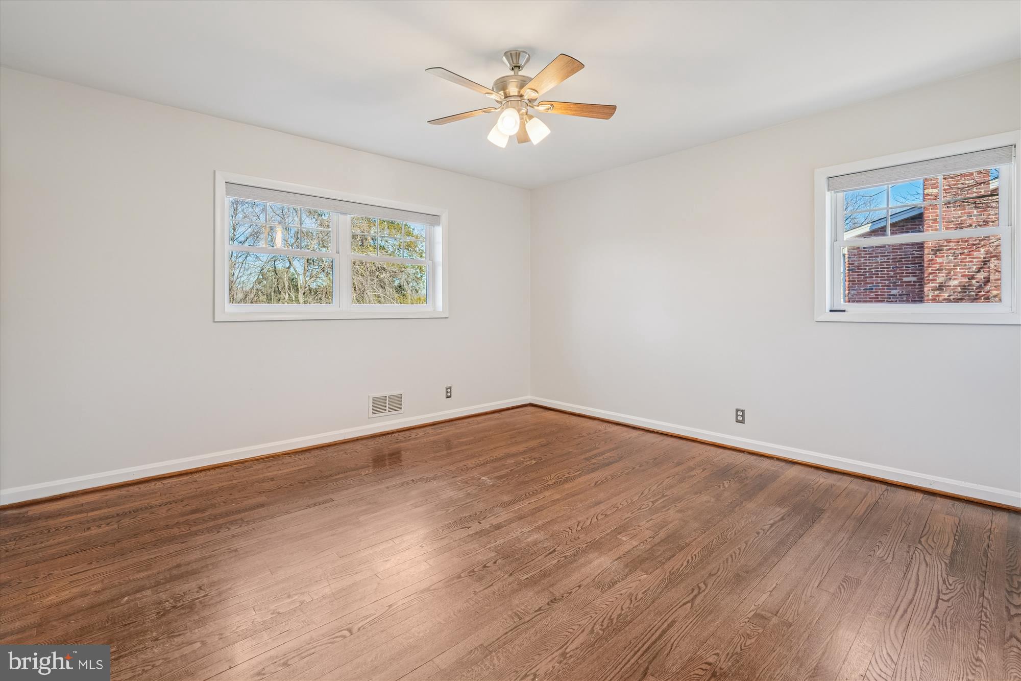 SPRINGBROOK MANOR - Residential