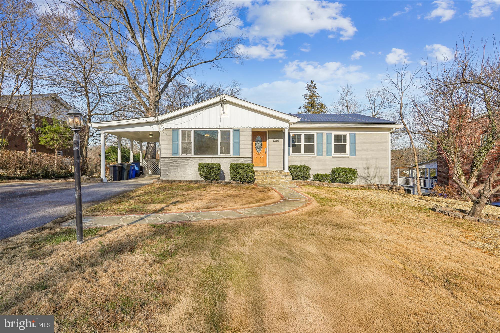 SPRINGBROOK MANOR - Residential