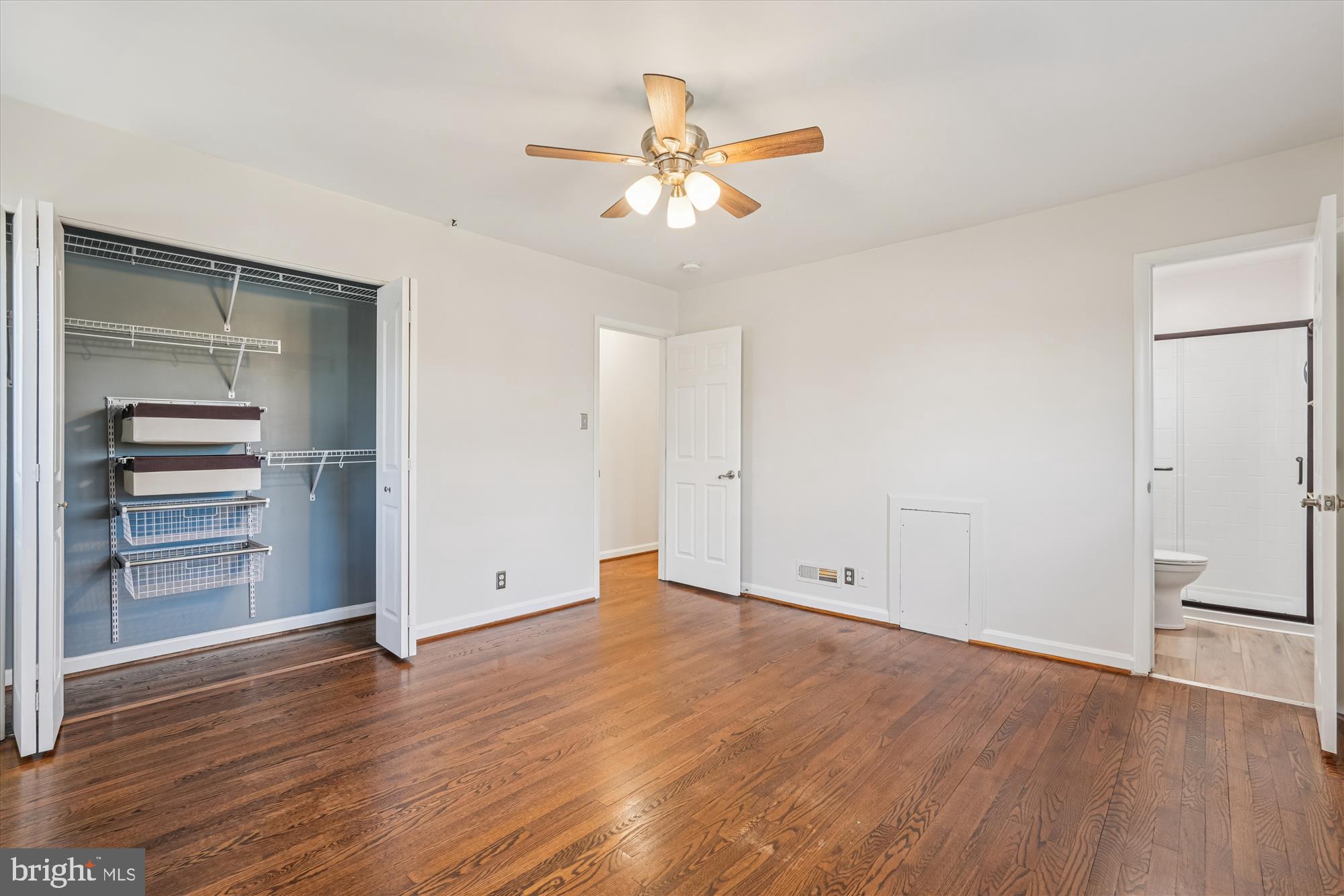 SPRINGBROOK MANOR - Residential