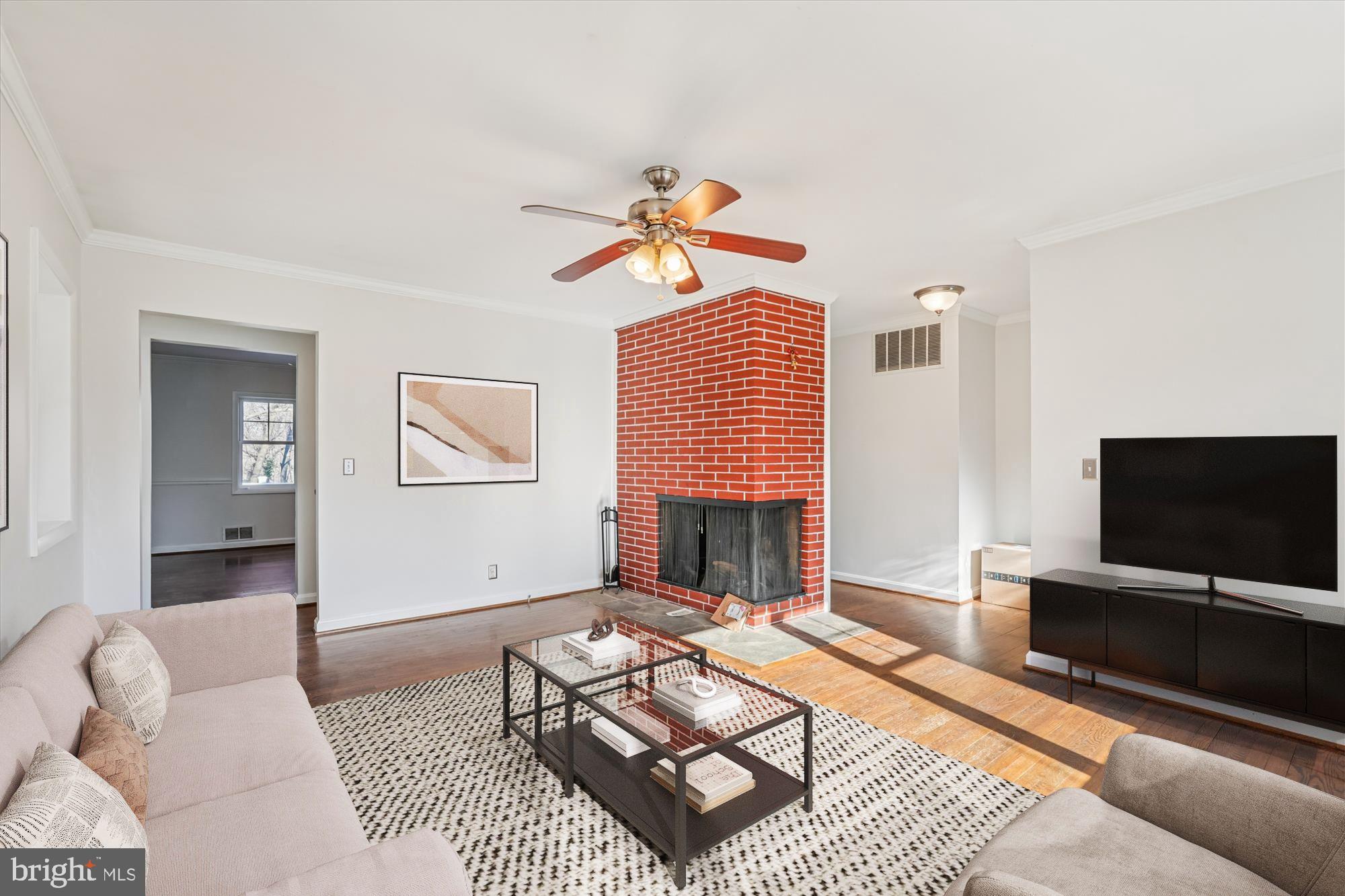 SPRINGBROOK MANOR - Residential