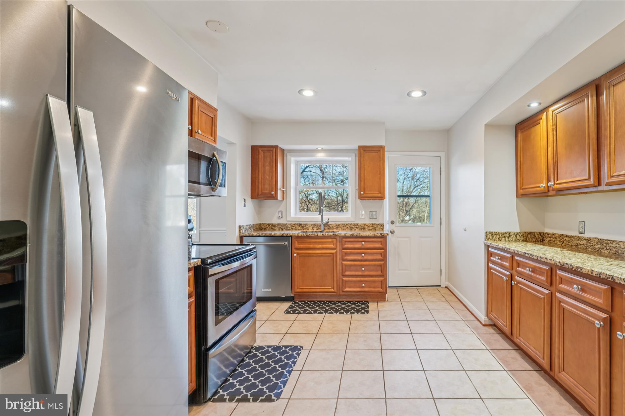 SPRINGBROOK MANOR - Residential