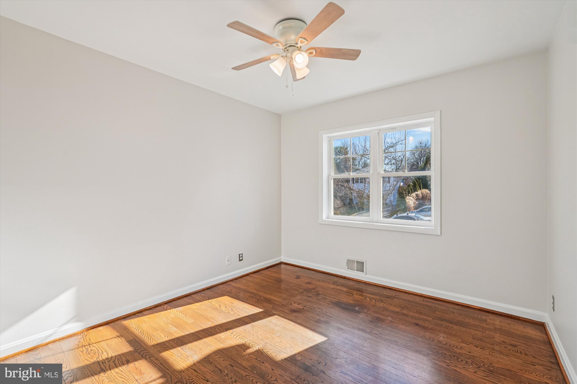 SPRINGBROOK MANOR - Residential