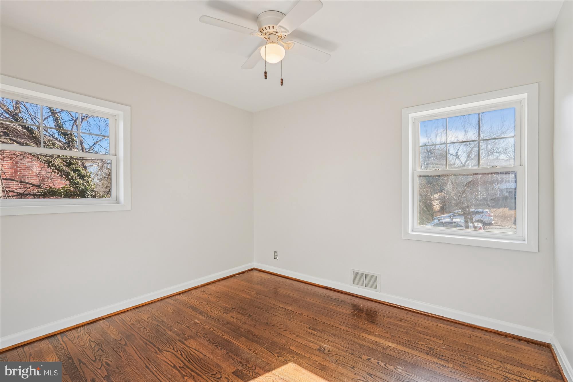 SPRINGBROOK MANOR - Residential