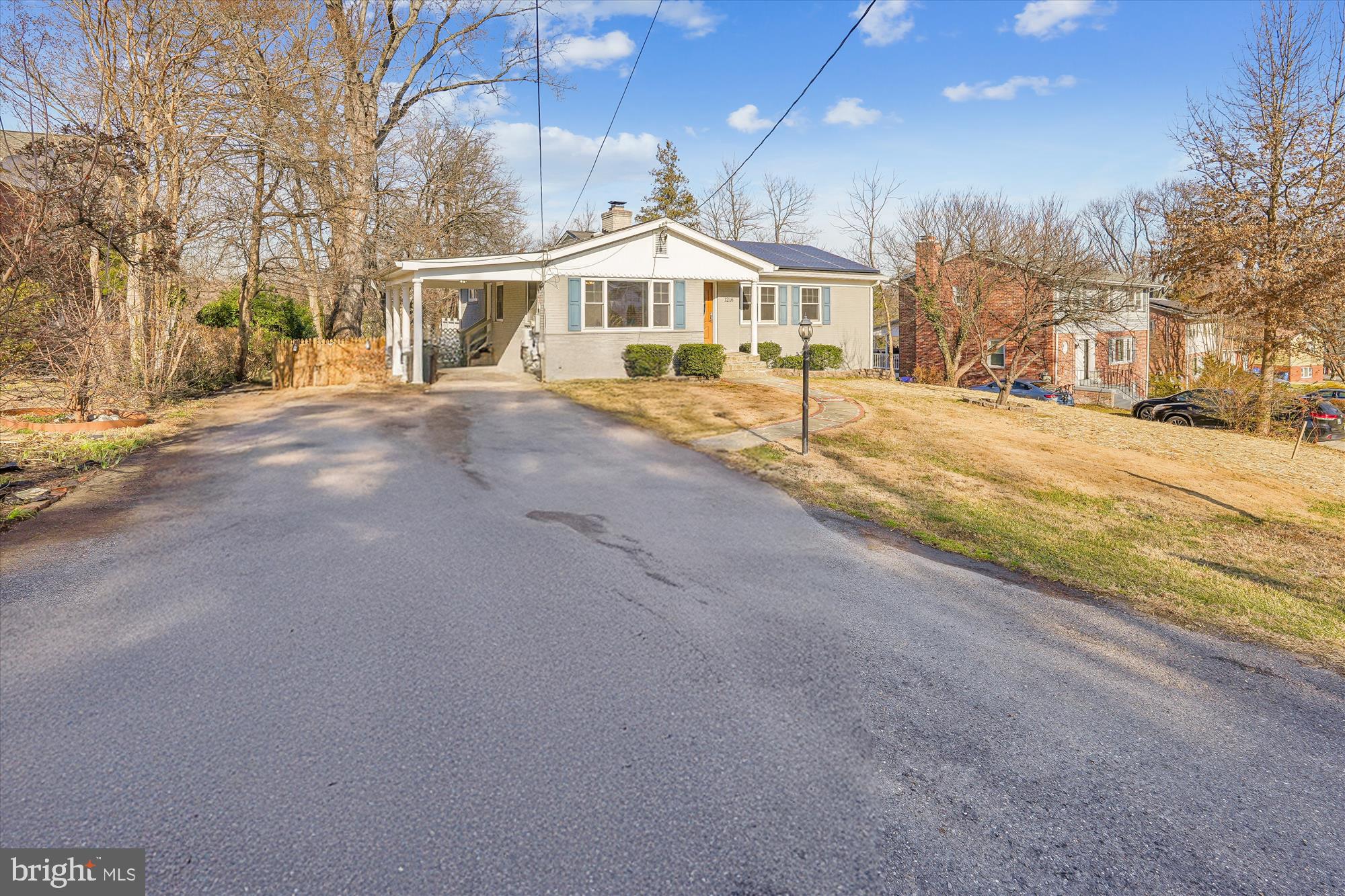 SPRINGBROOK MANOR - Residential