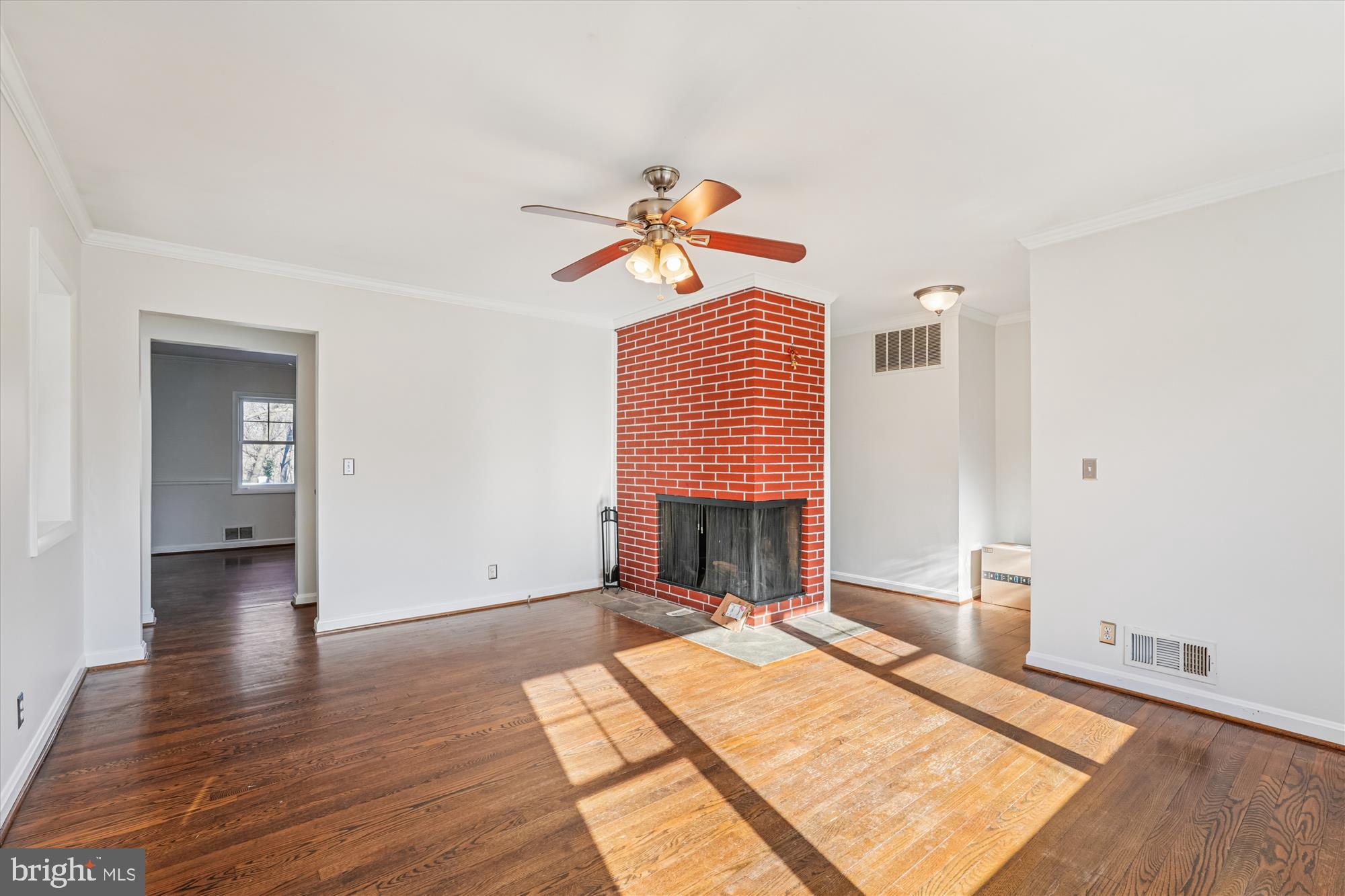 SPRINGBROOK MANOR - Residential