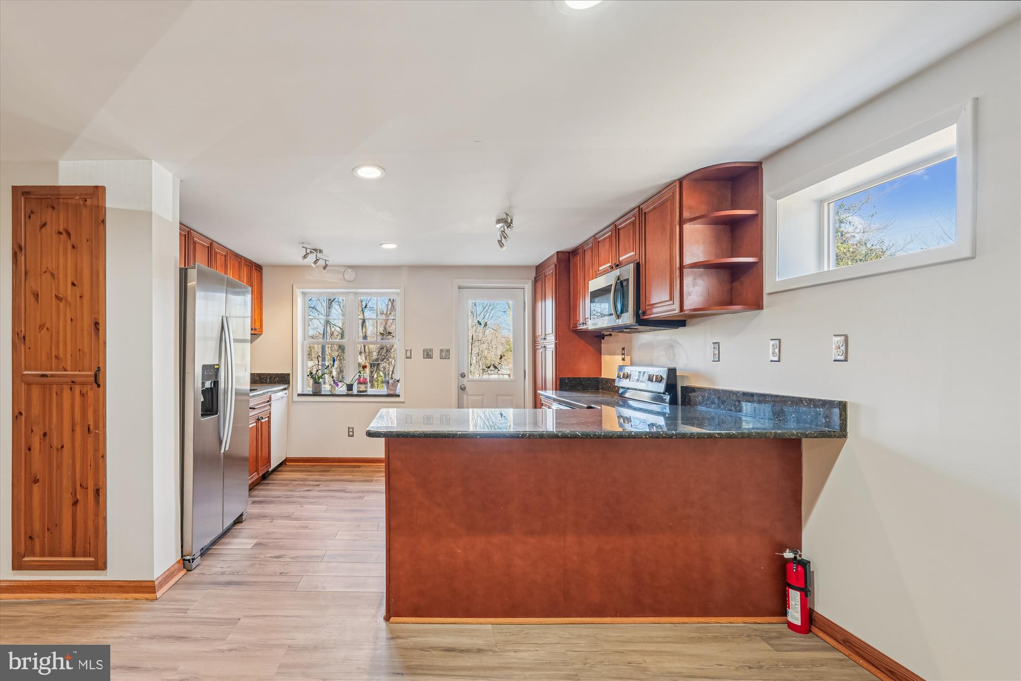 SPRINGBROOK MANOR - Residential