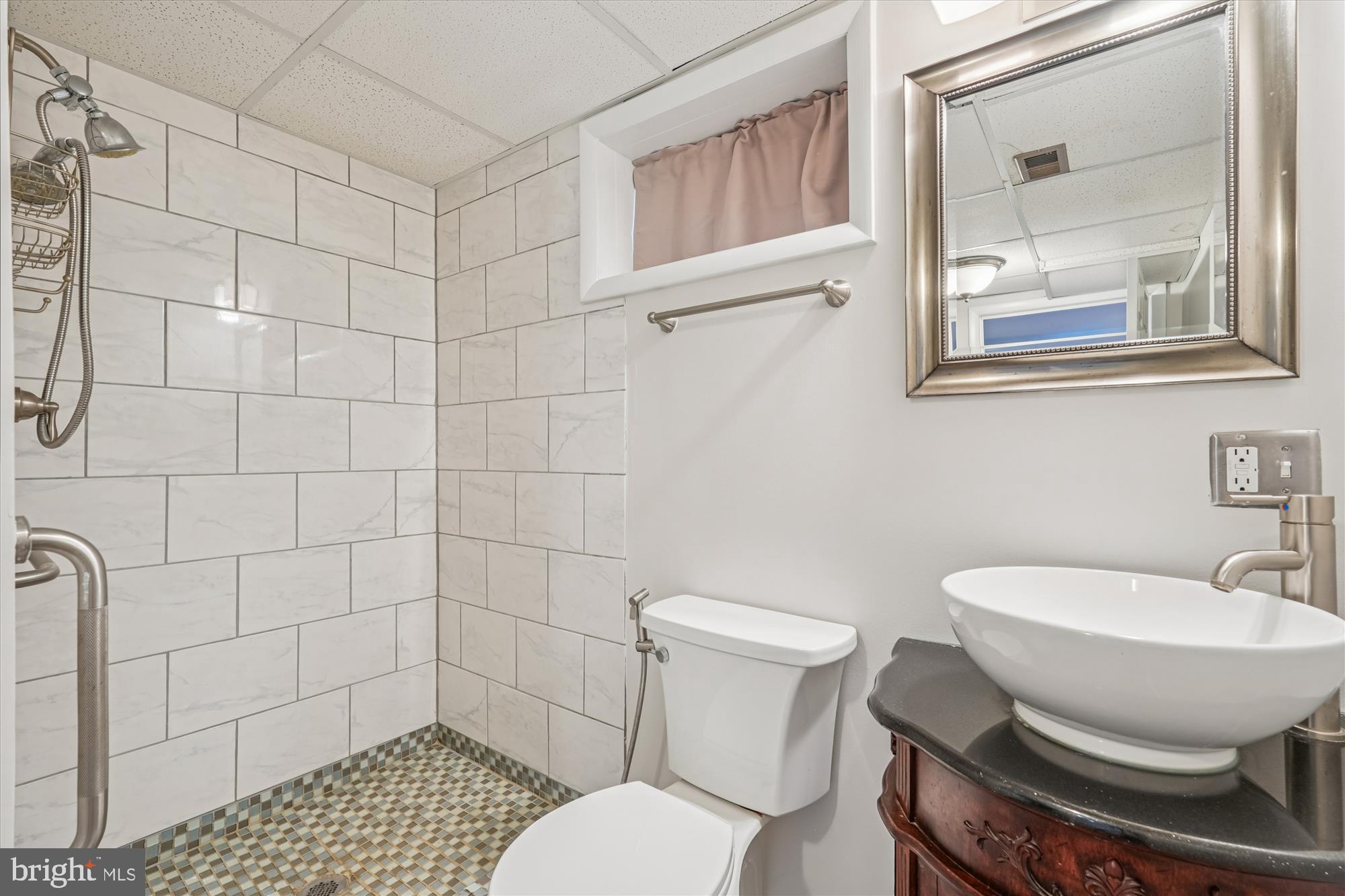 SPRINGBROOK MANOR - Residential