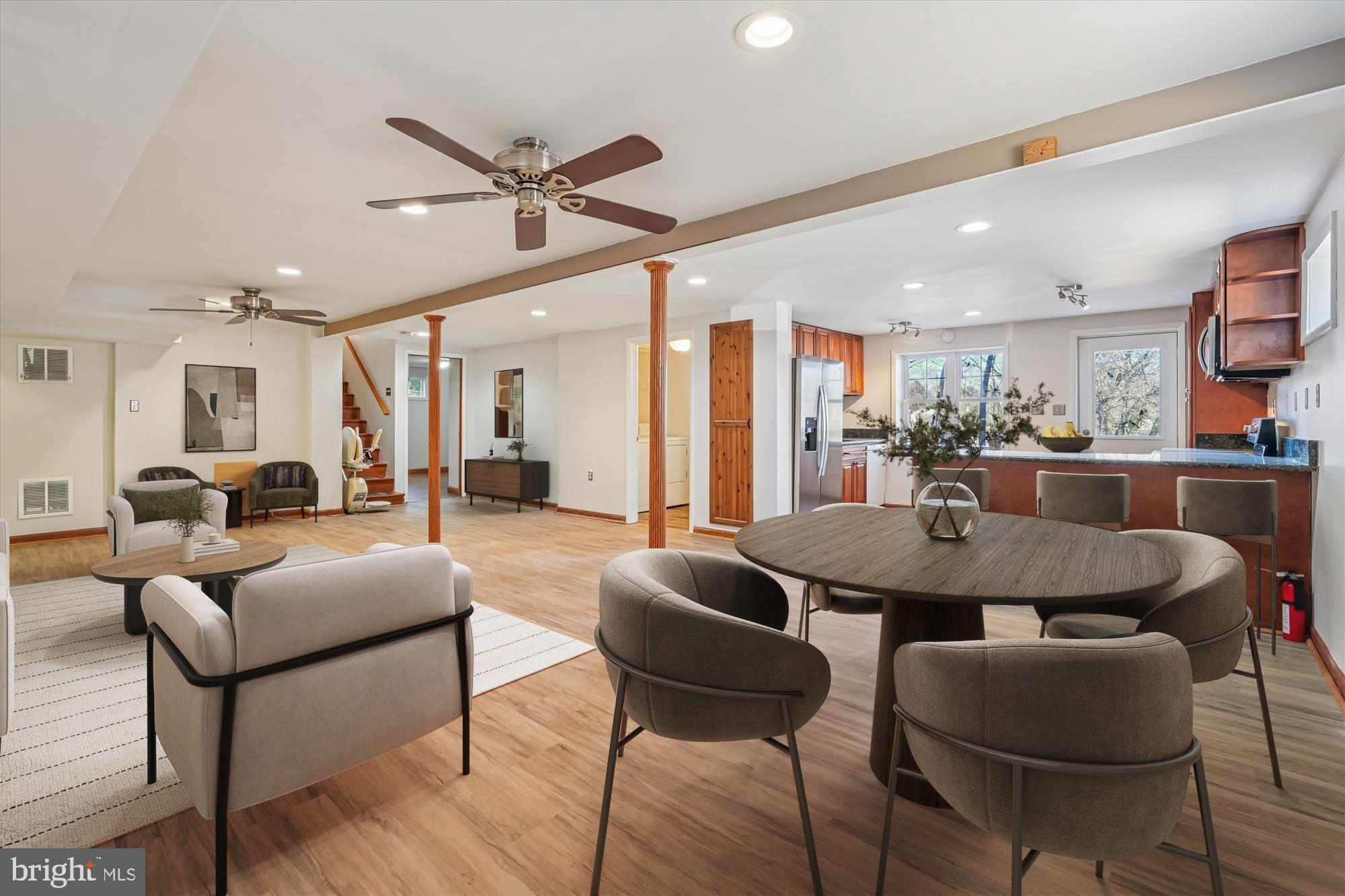 SPRINGBROOK MANOR - Residential