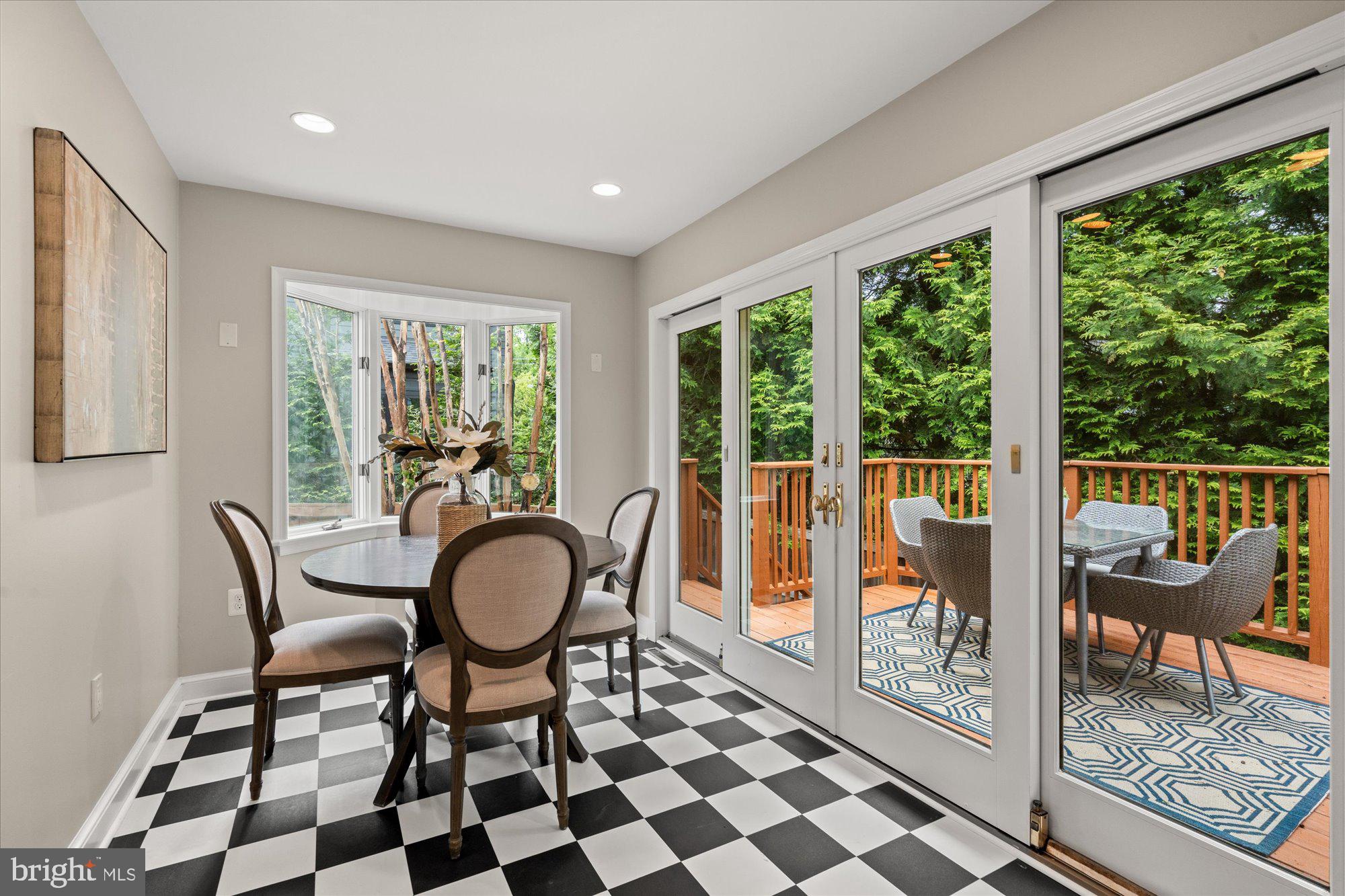 BRADLEY HILLS - Residential