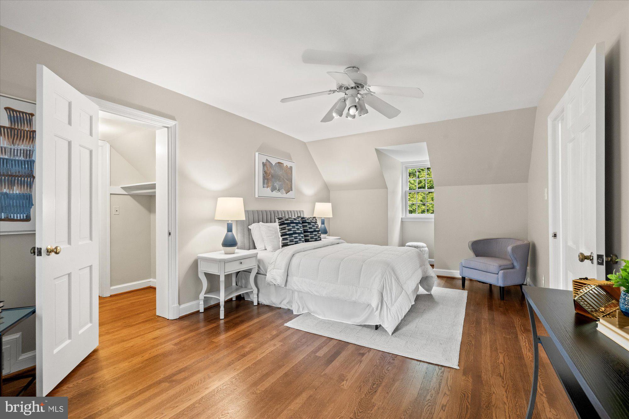 BRADLEY HILLS - Residential
