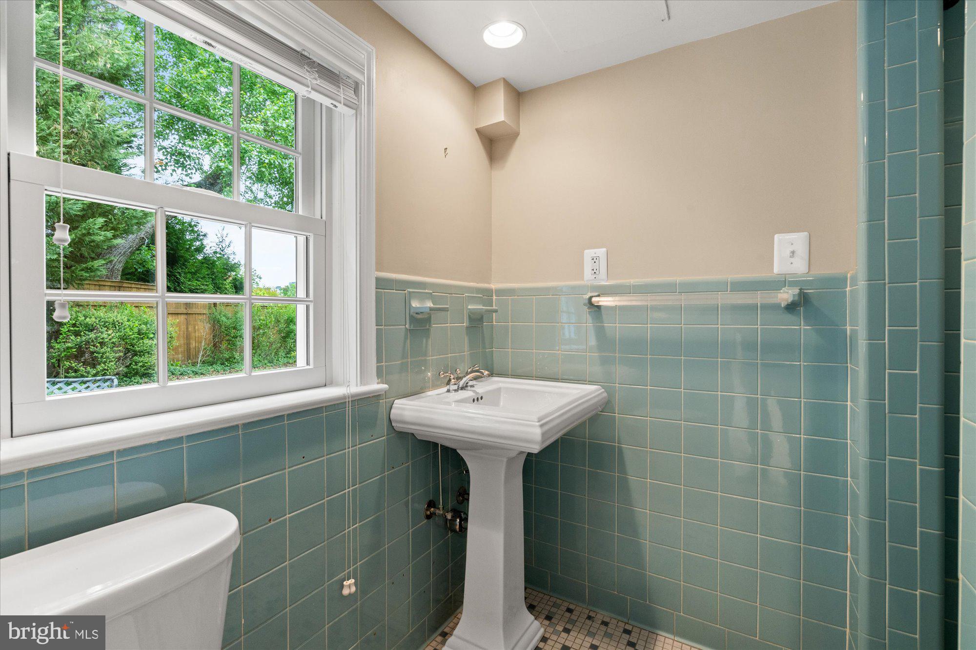BRADLEY HILLS - Residential