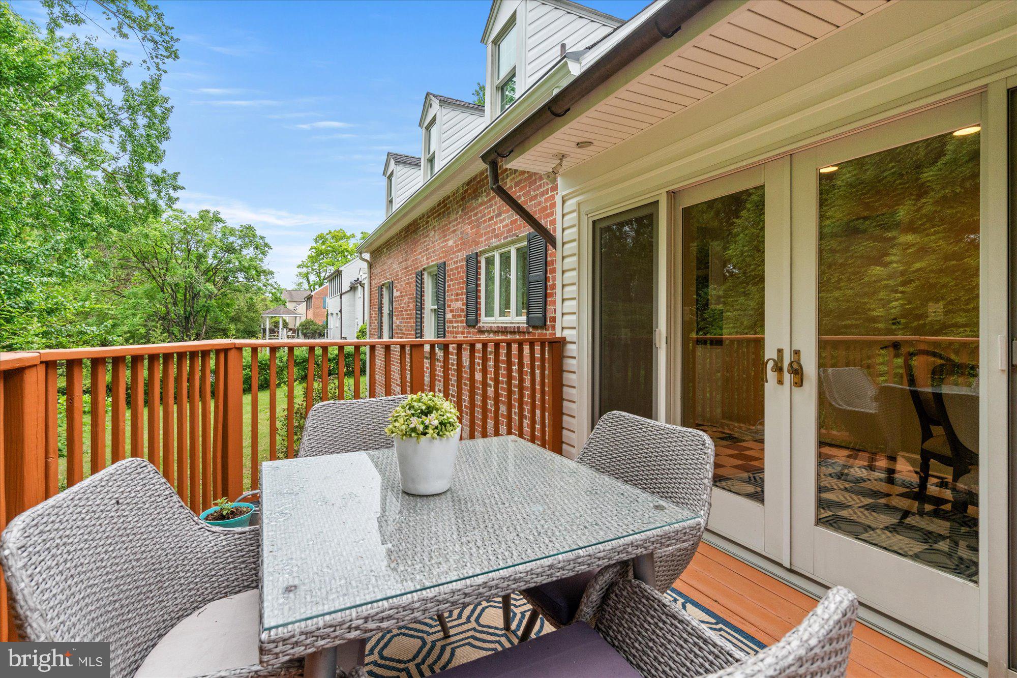 BRADLEY HILLS - Residential