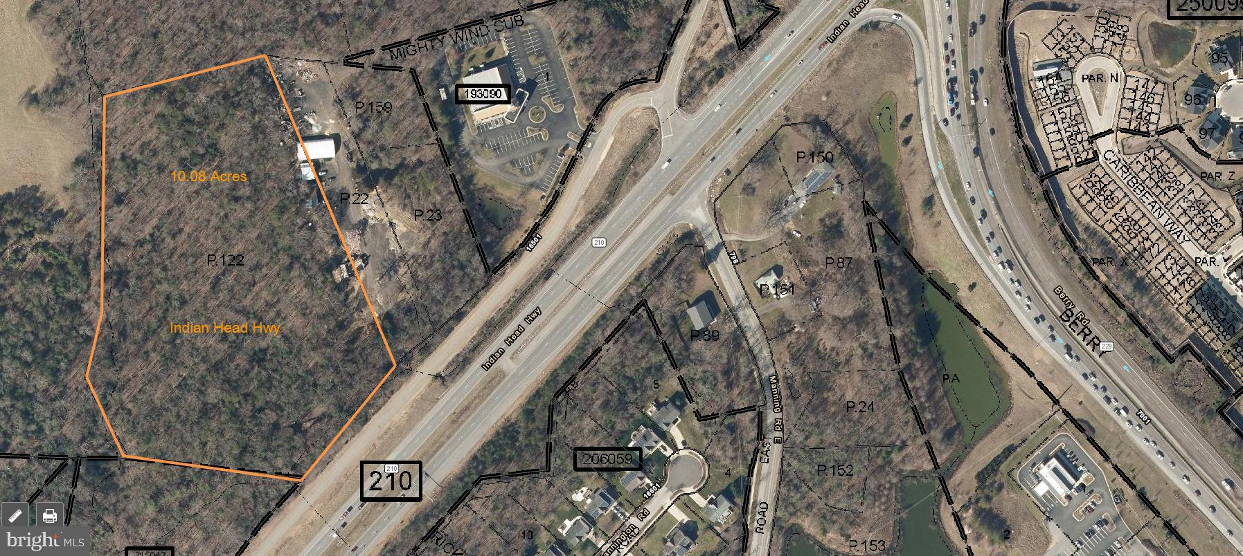 Main image without alt text