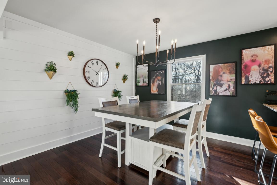 FROCKS SHADY HILL - Residential