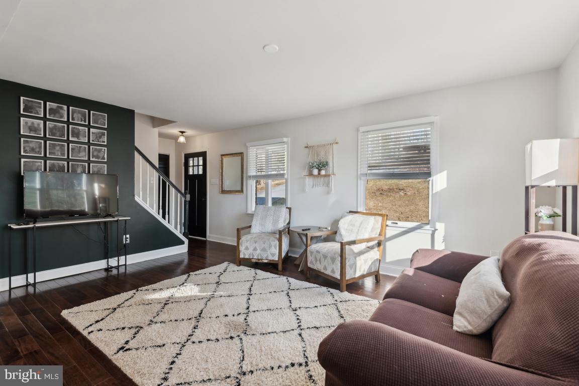 FROCKS SHADY HILL - Residential