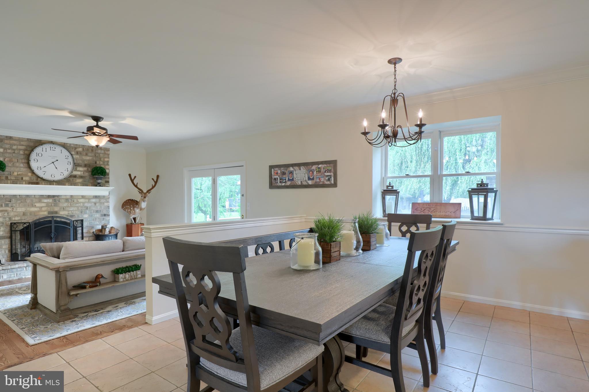 LEOLA WEST - Residential