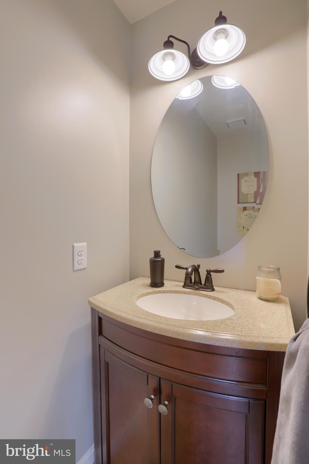 LEOLA WEST - Residential